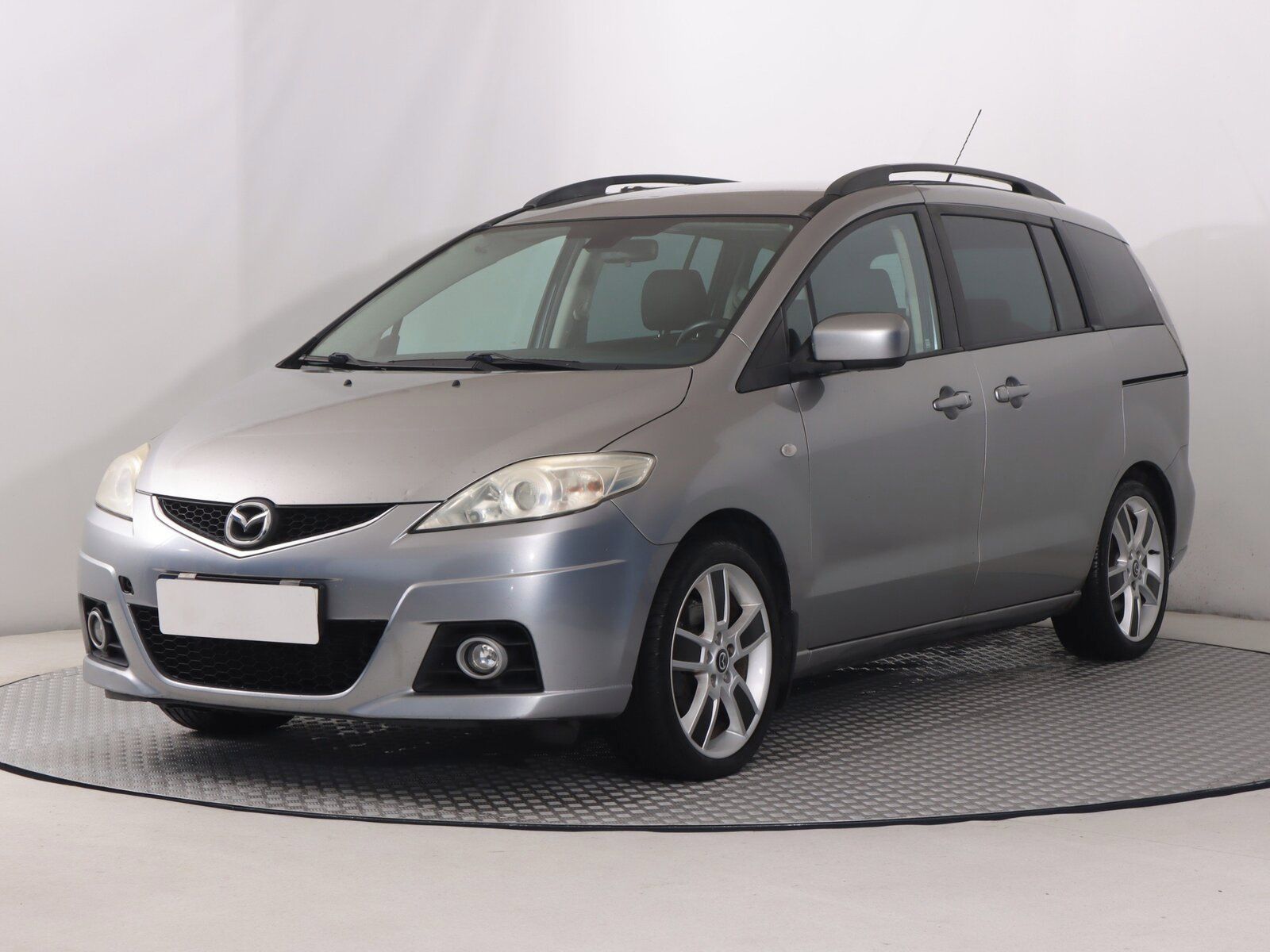 Mazda 5, 2.0 CD, 7 míst - fotka 2