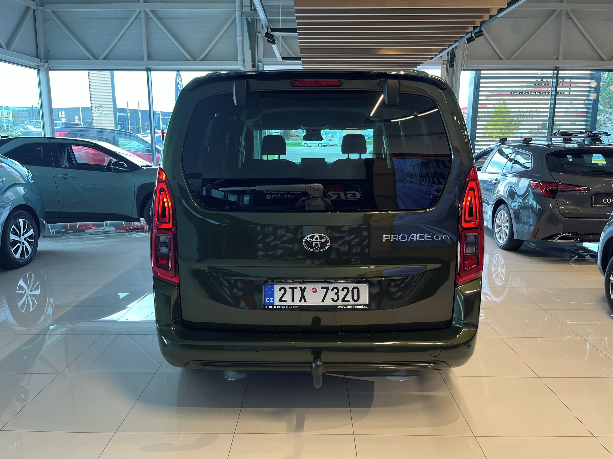 Toyota Proace City Verso, 1.5D 8AT VIP L2 7s TAŽNÉ - fotka 5