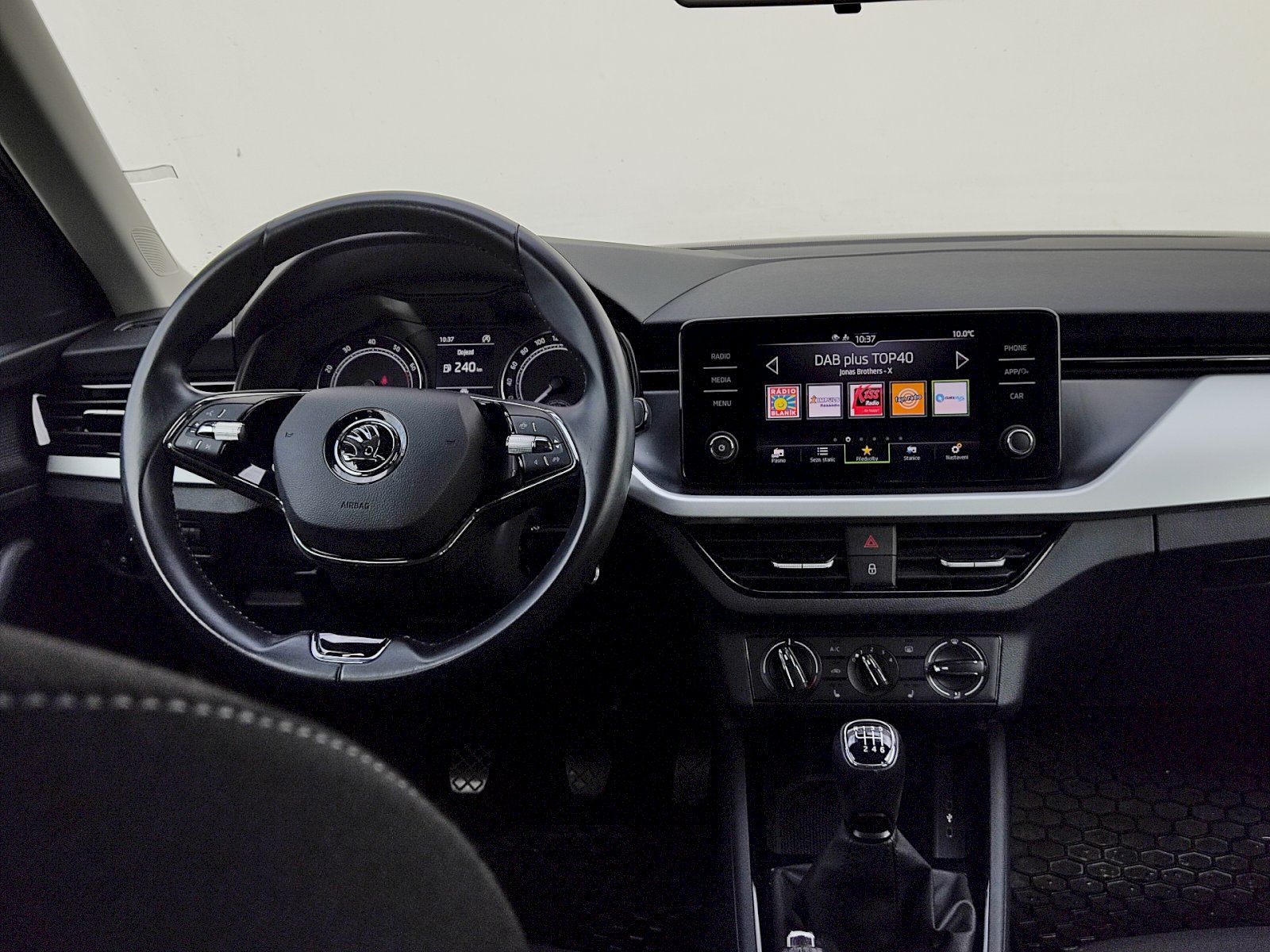 Škoda Kamiq, Ambition Pluis 1,0 Tsi 81 Kw - fotka 6