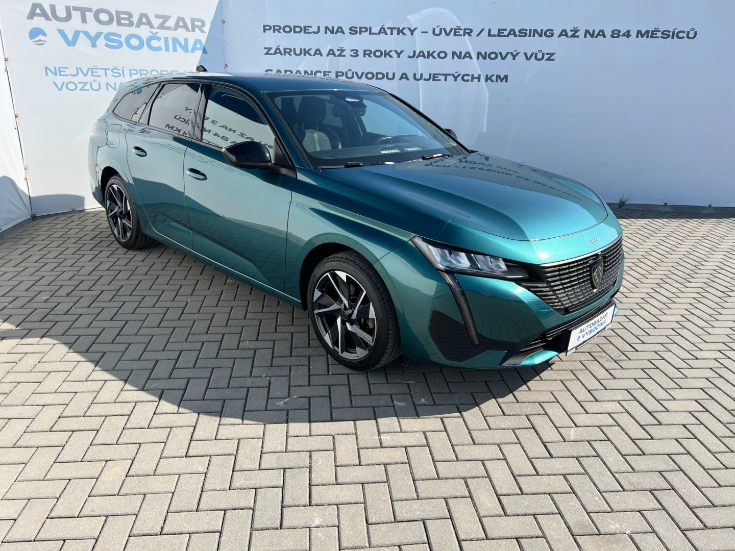 Peugeot 308, 1.2PT 96kW! Allure! ČR! AUT. - fotka 3