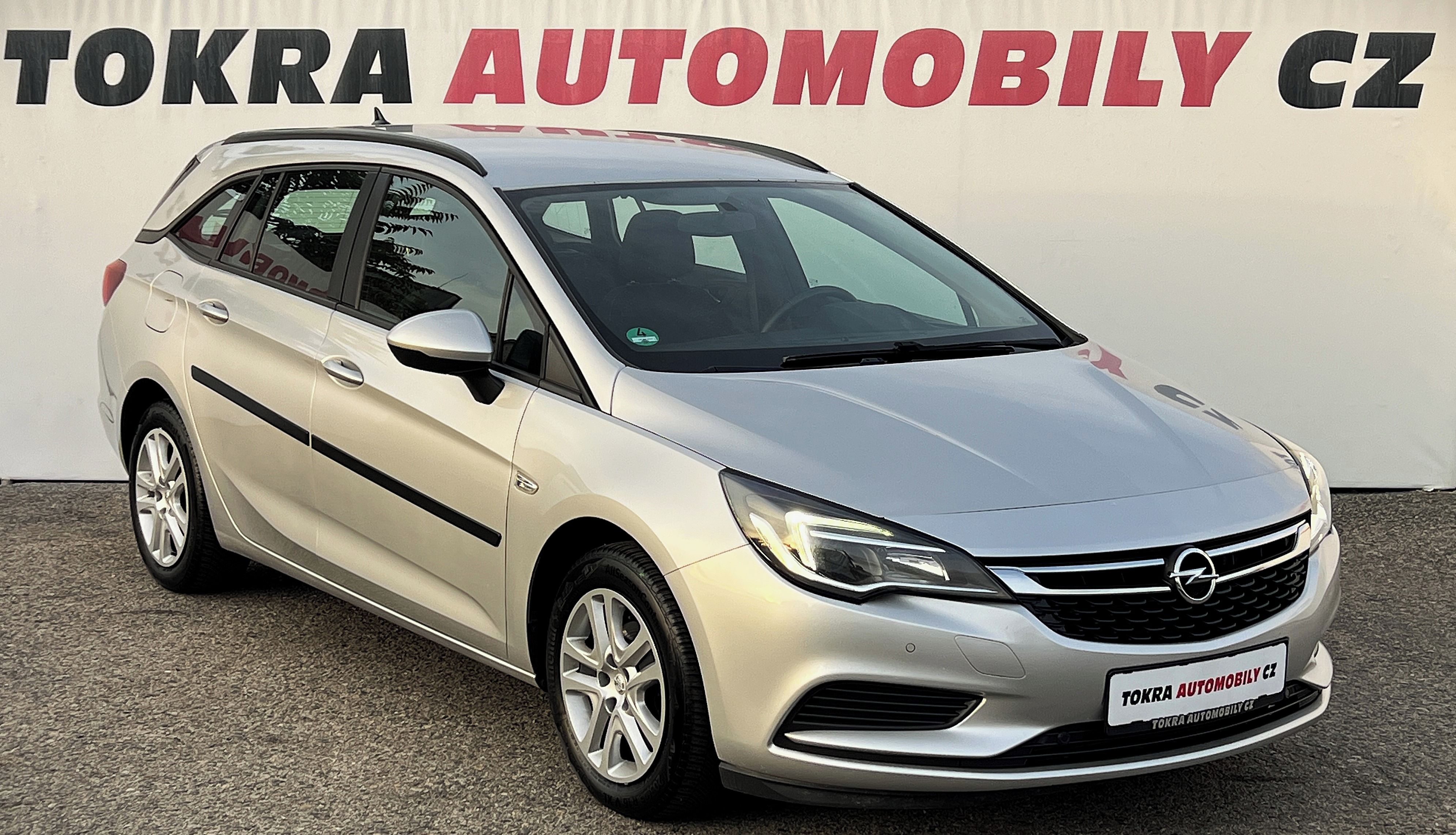 Opel Astra, 1.6CDTI ST Navigace Tažné DPH - fotka 3