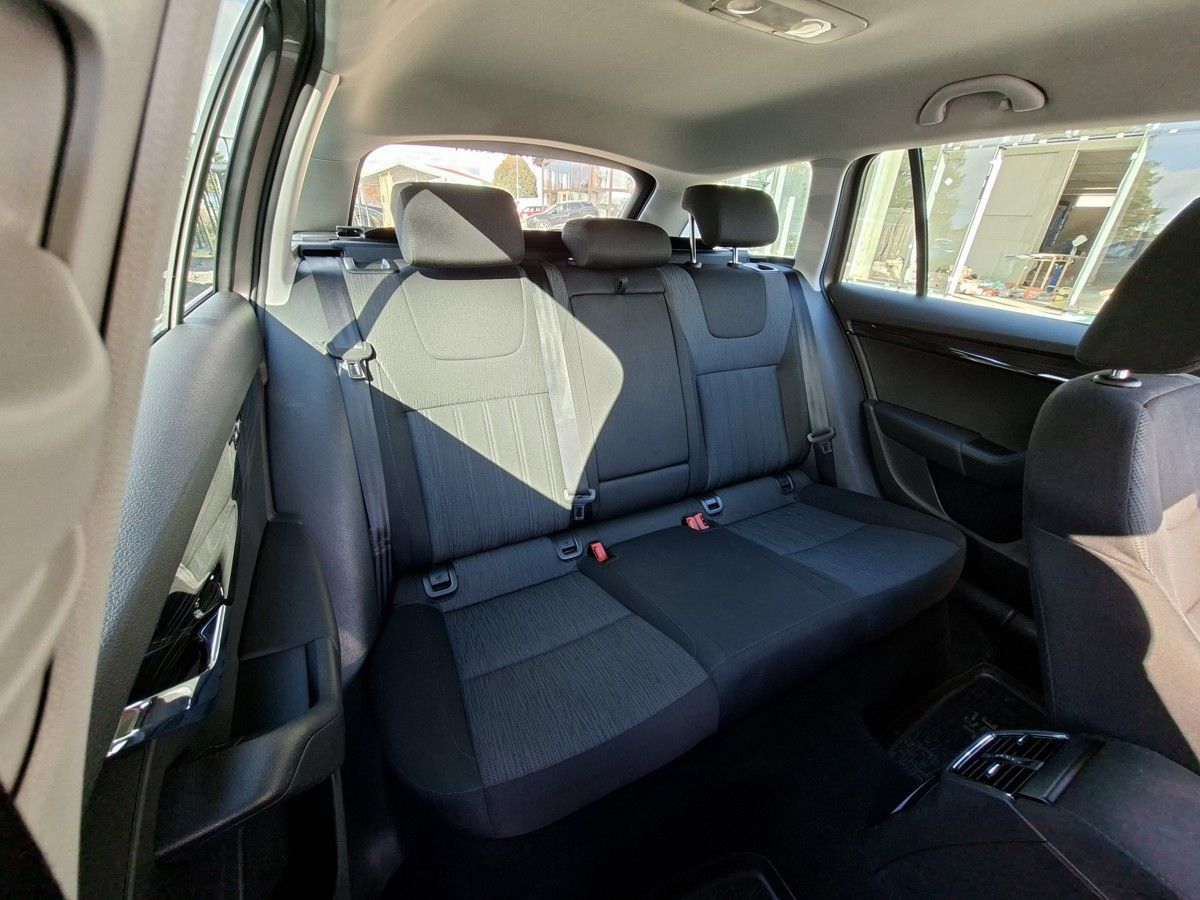 Škoda Octavia, COMBI 2,0 TDI 150k M6 - fotka 6