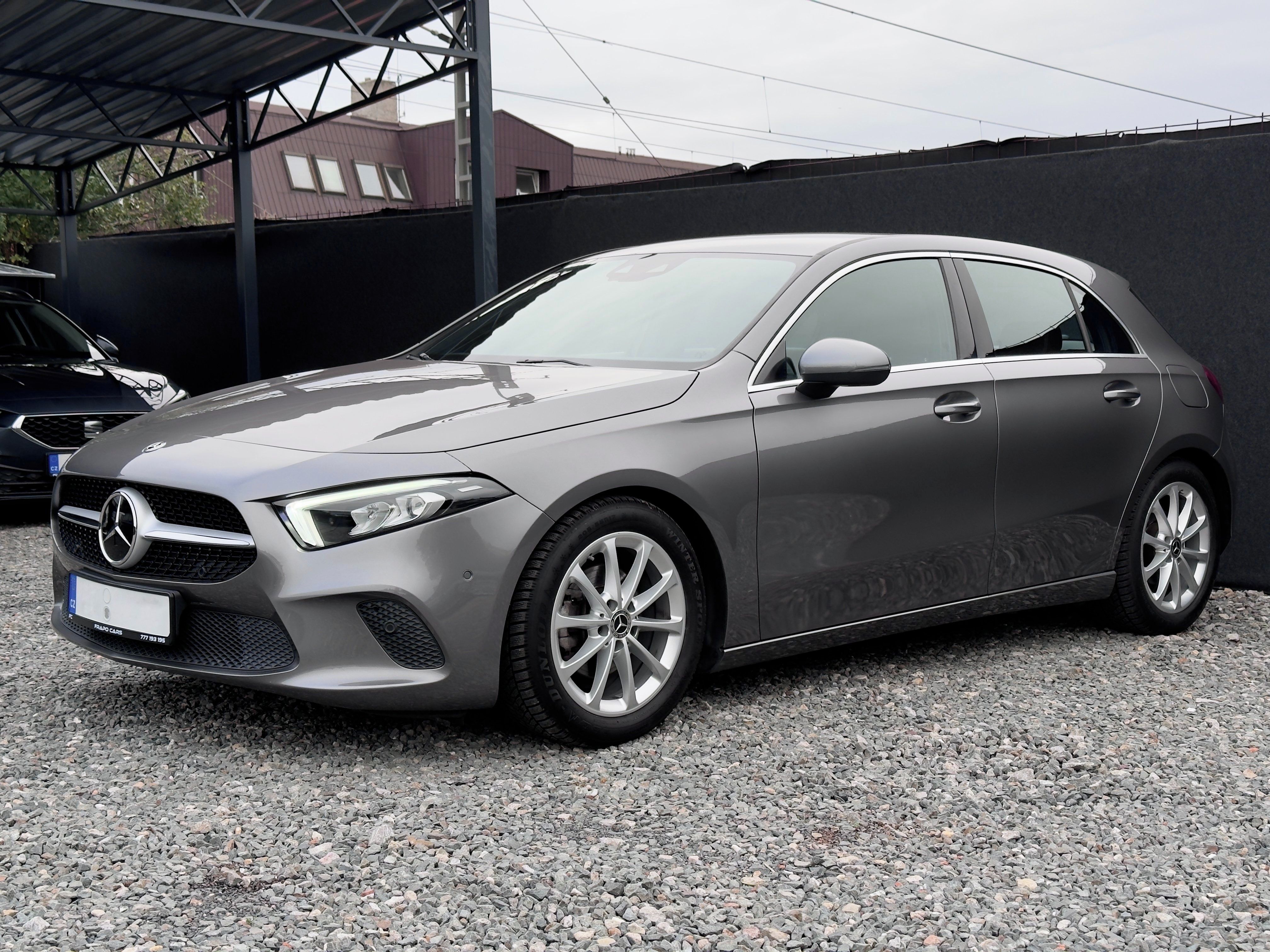 Mercedes-Benz Třídy A, A180 100kW A/T | ČR 1.maj LED - fotka 4