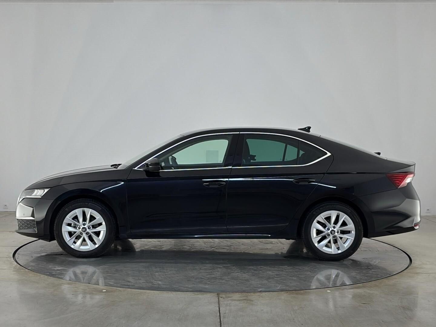 Škoda Octavia, 1.5 TSI M-HEV / 110 kW Top Sel - fotka 3