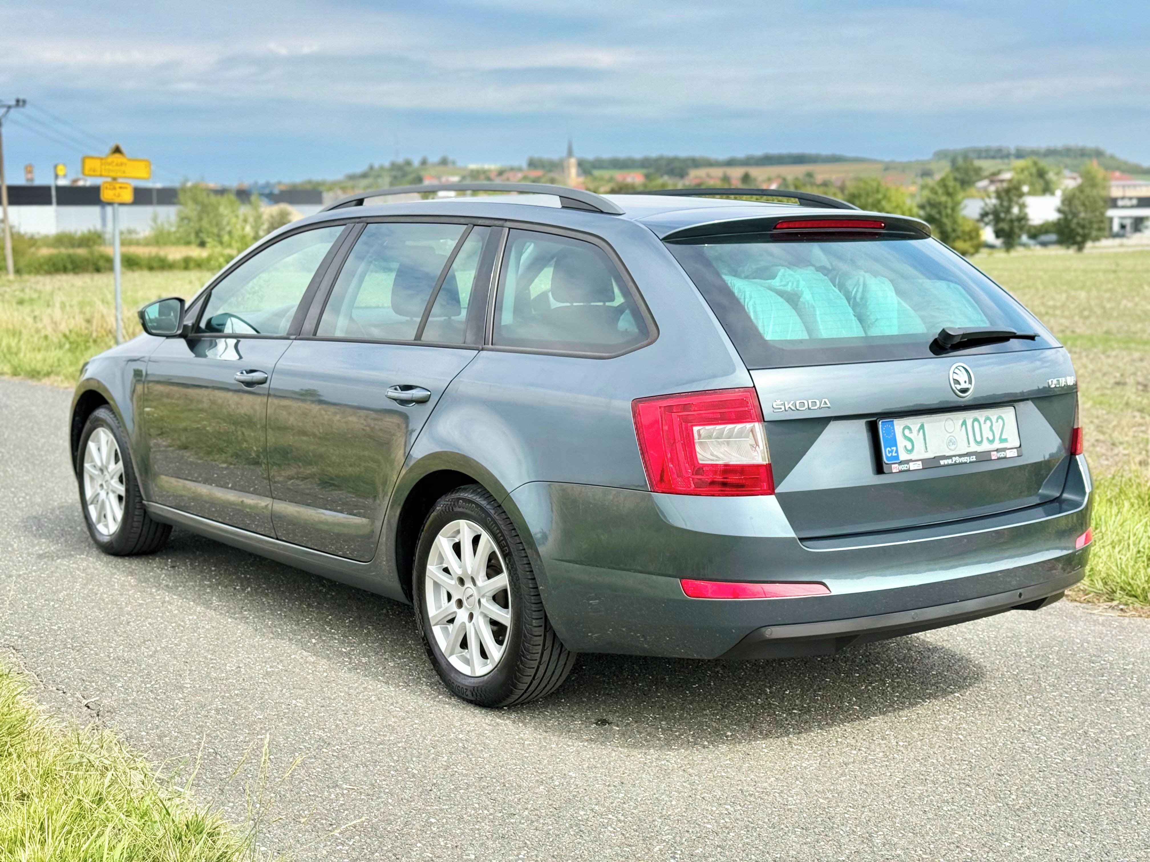 Škoda Octavia, 1.2TSI Ambition, plná historie - fotka 4