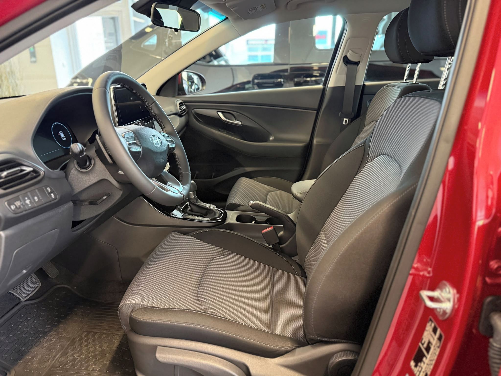 Hyundai i30, WG 1,6 T-GDI DCT GO CZECH - fotka 5