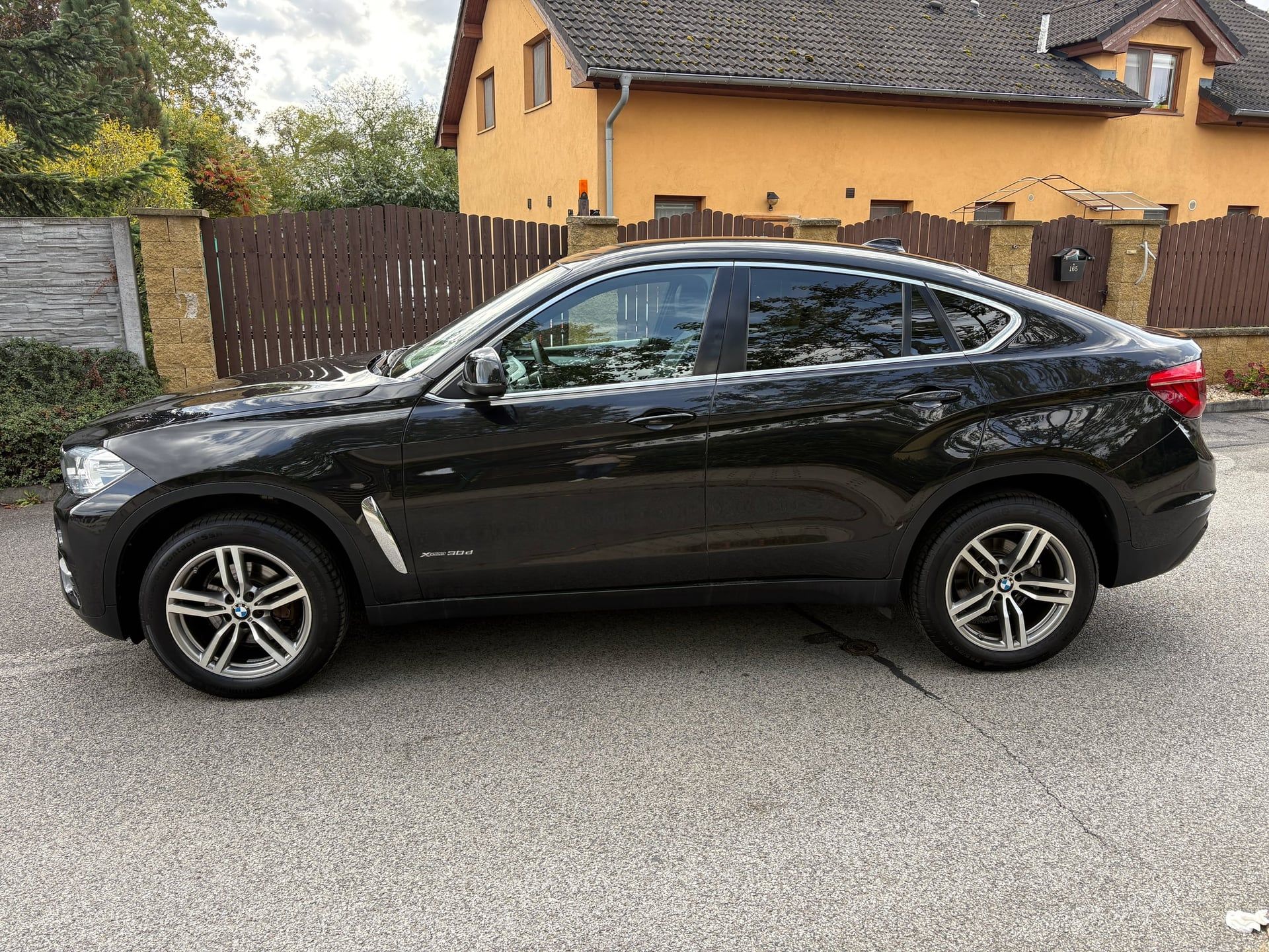 BMW X6, 30d/xDrive/servis/ČR - fotka 4