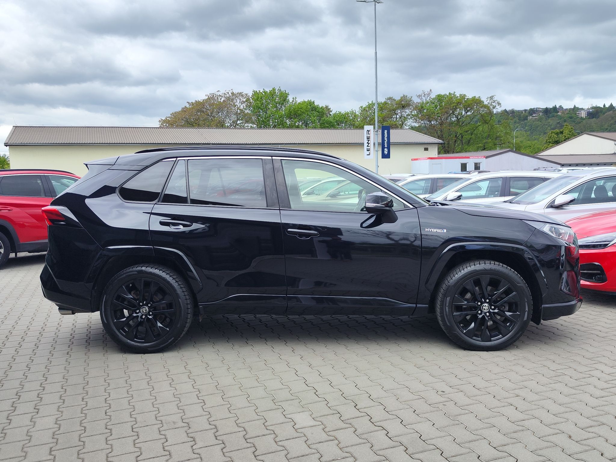 Toyota Rav4, 2.5 HEV/163kW Black Edition AT - fotka 4