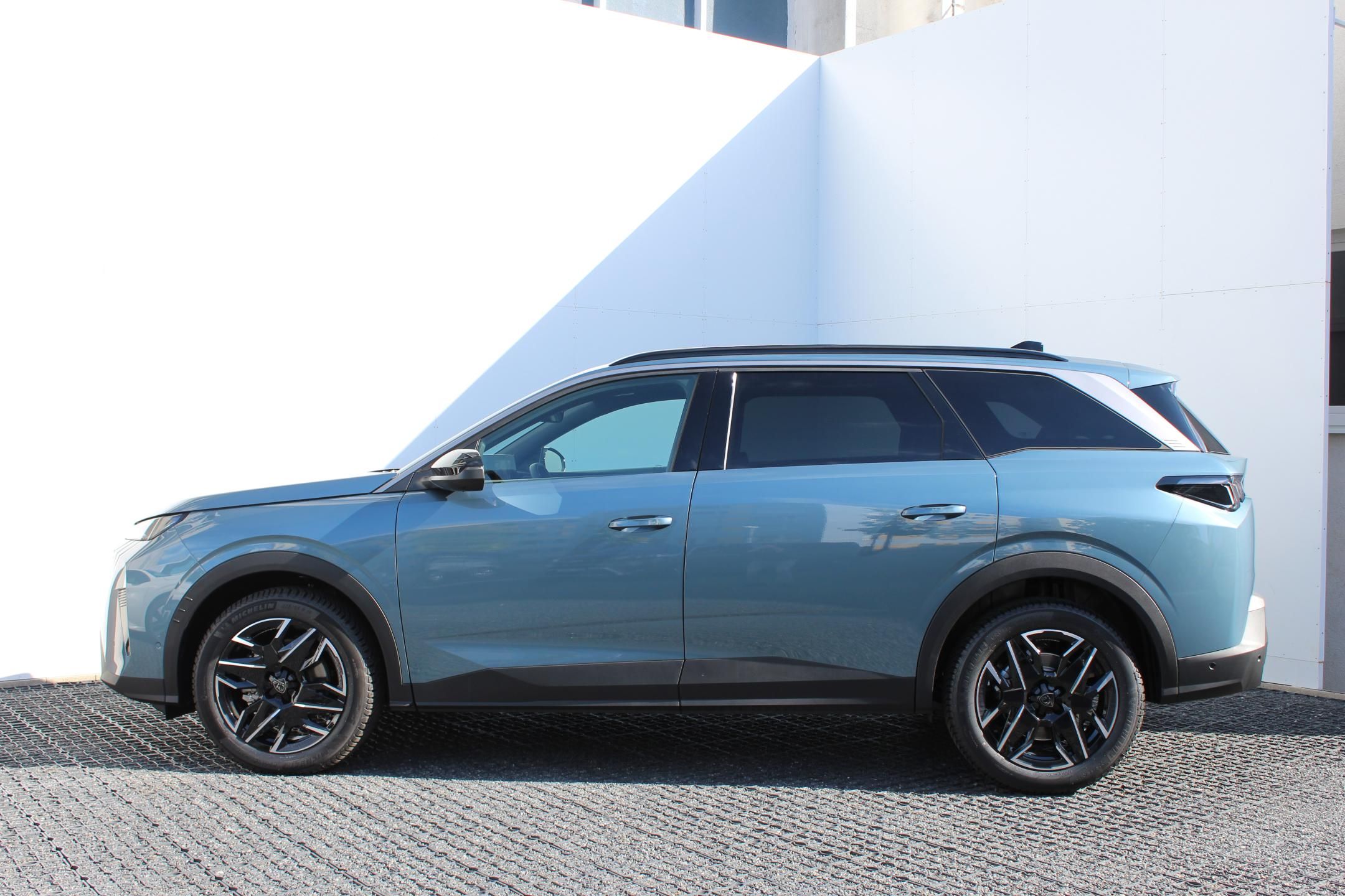Peugeot 5008, ALLURE Hybrid 145 e-DCS6