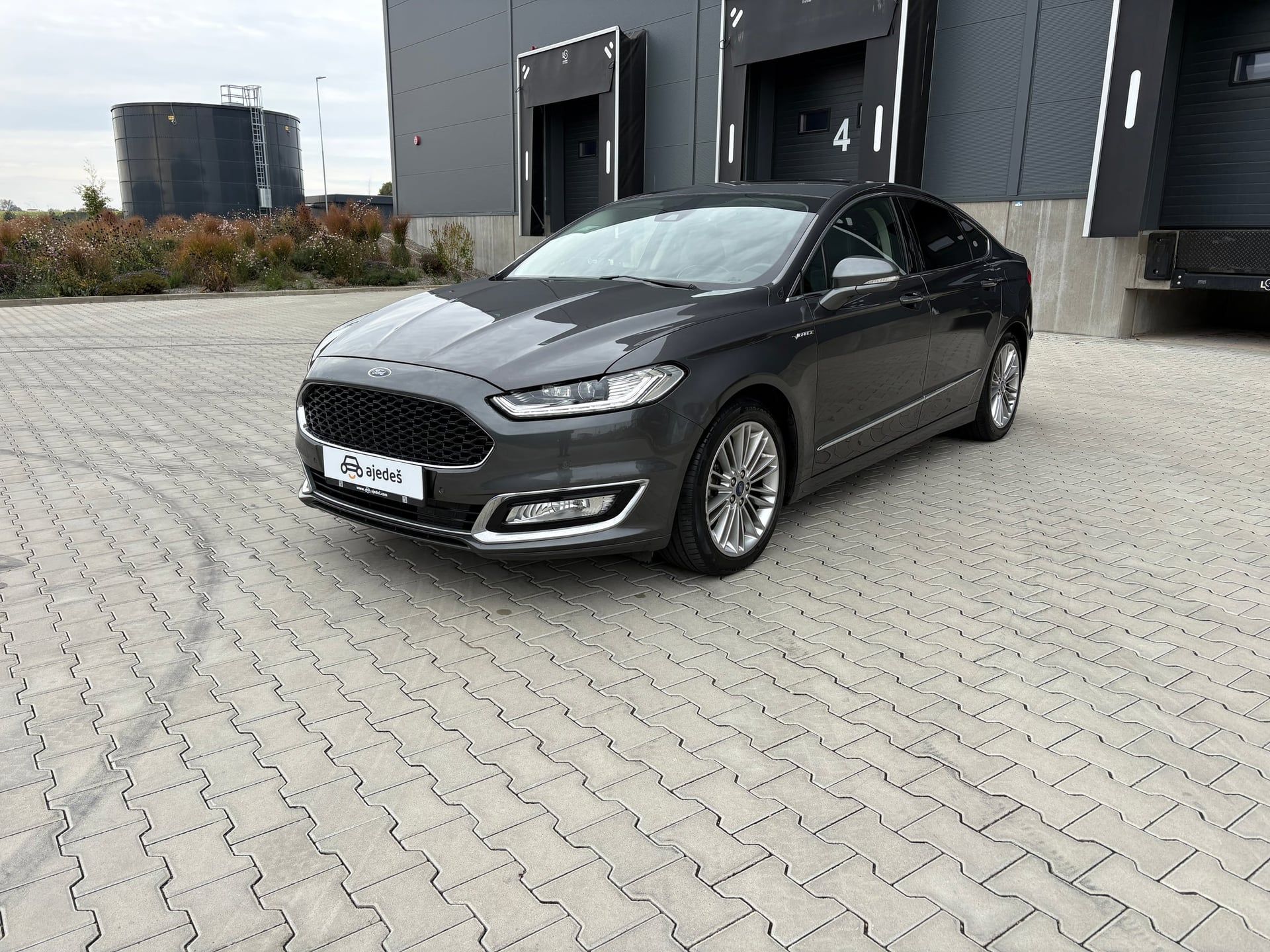 Ford Mondeo, Hybrid 2.0/eCVT/Vignale/servis - fotka 2