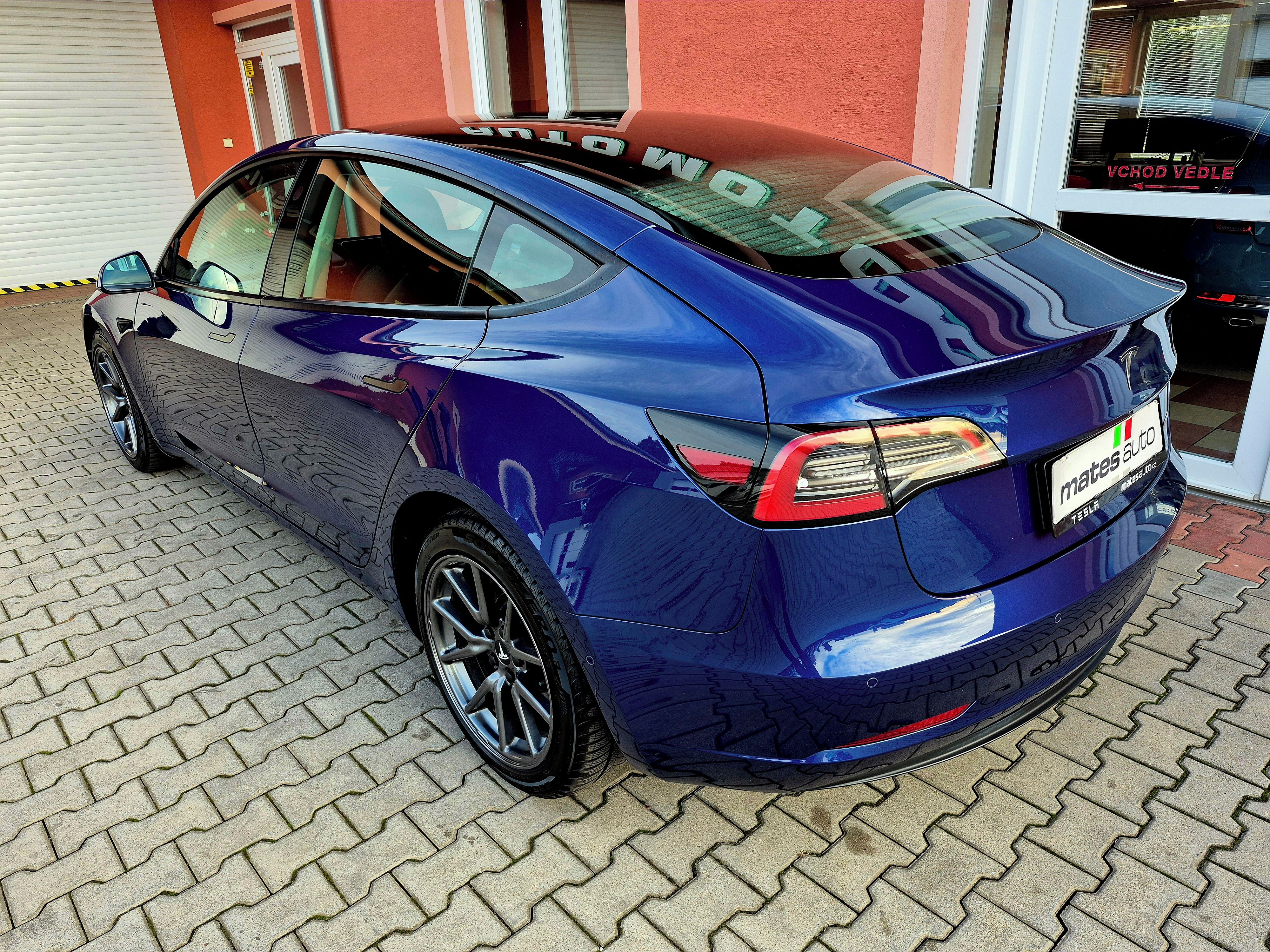Tesla Model 3, Long Range Dual Motor DPH 366k - fotka 3