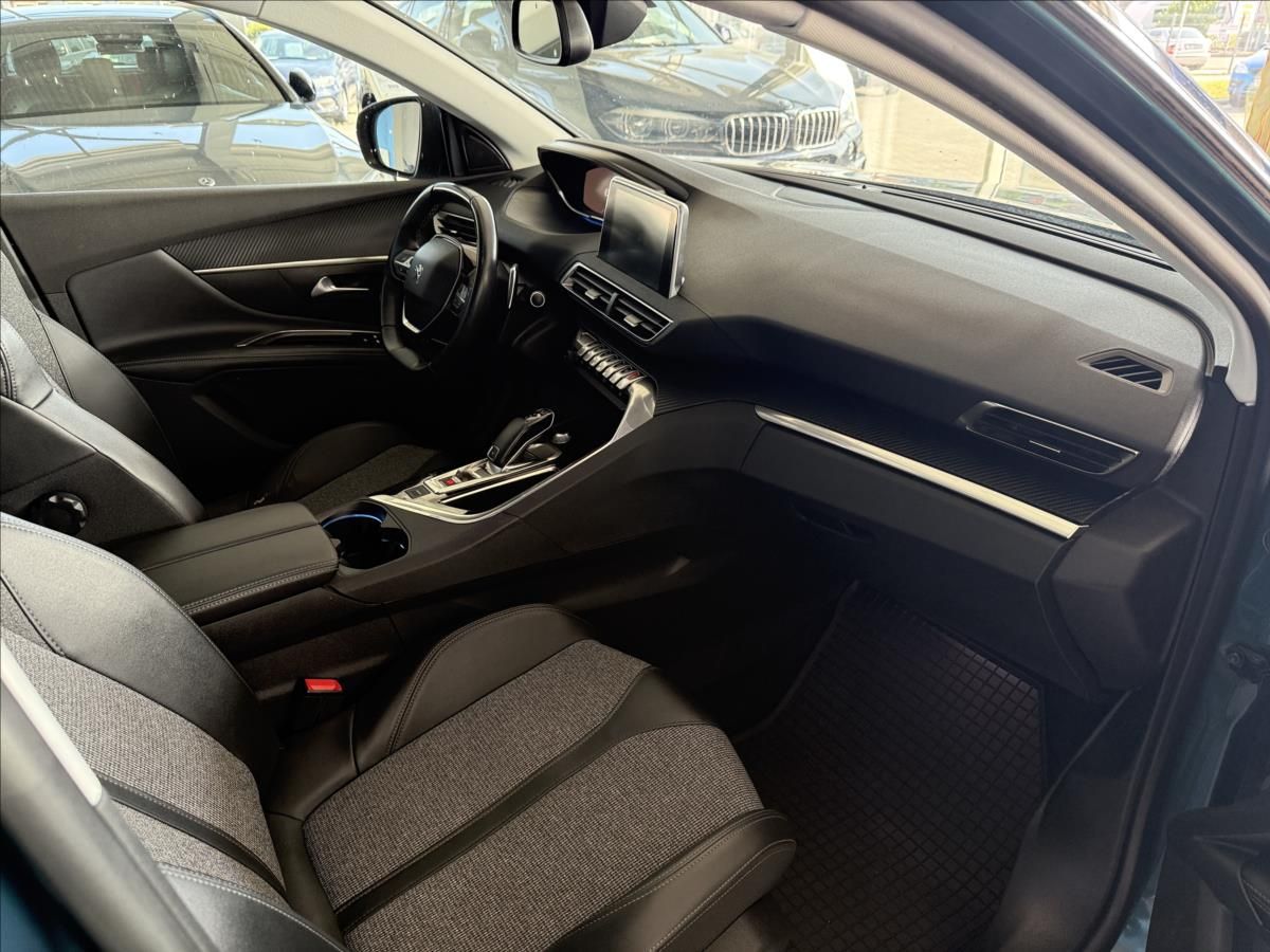 Peugeot 5008, 1,5   7.MÍST,ČR,SERVISKA,ZÁRUK - fotka 6