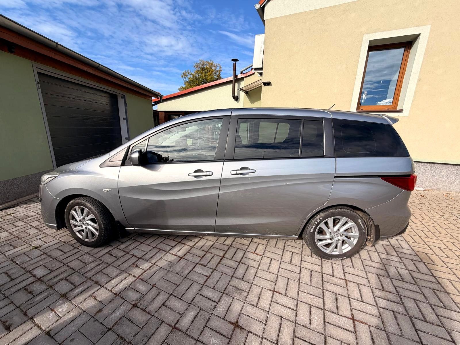 Mazda 5, 1.8 benzín, 85 kW, 7 míst