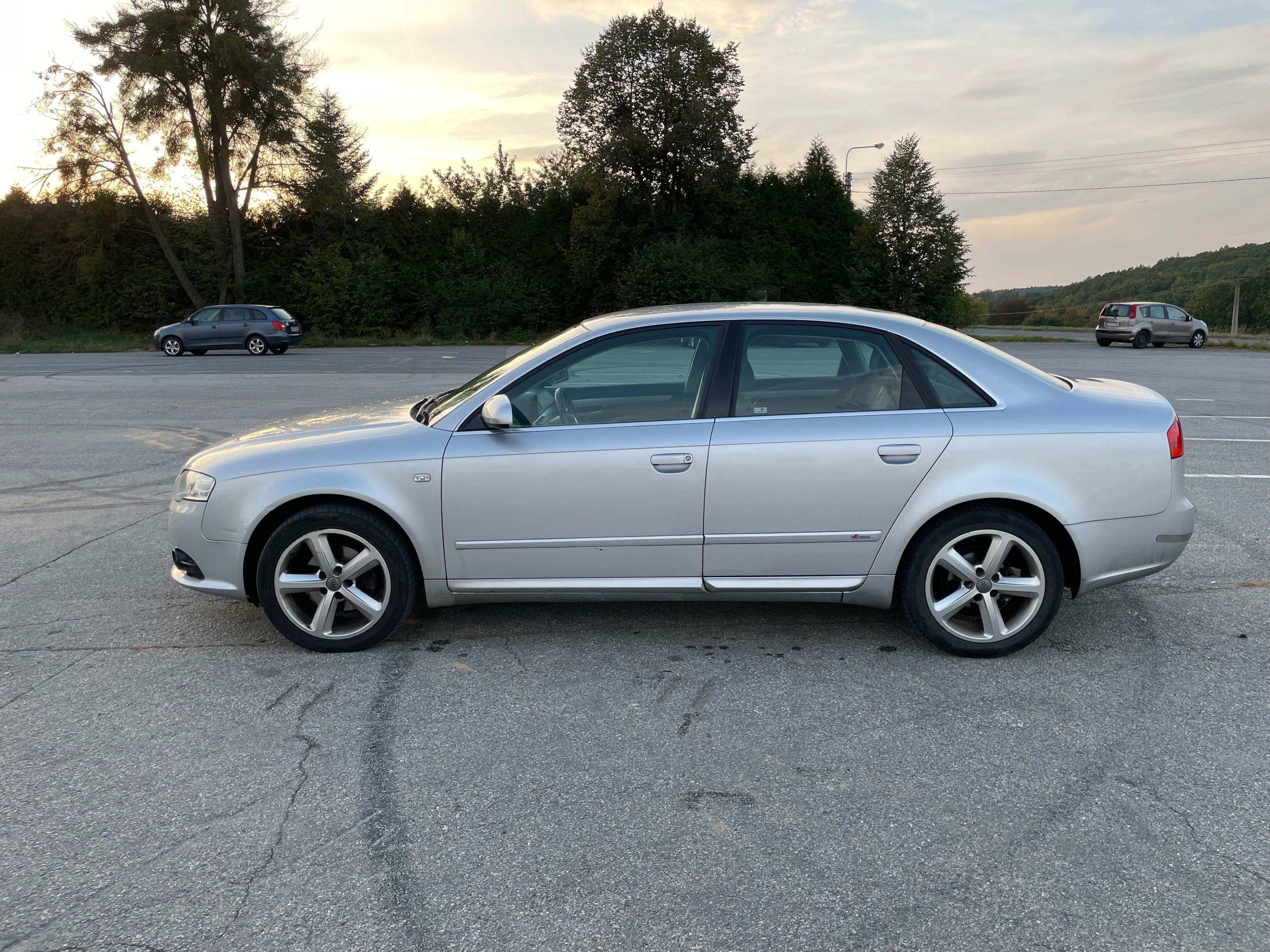 Audi A4, Audi A4 2.0 TDI 103 kW, S line - fotka 4