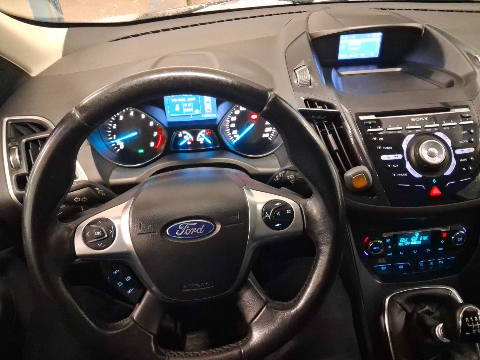 Ford Kuga, 1.6 EcoBoost, Serv.kniha - fotka 3