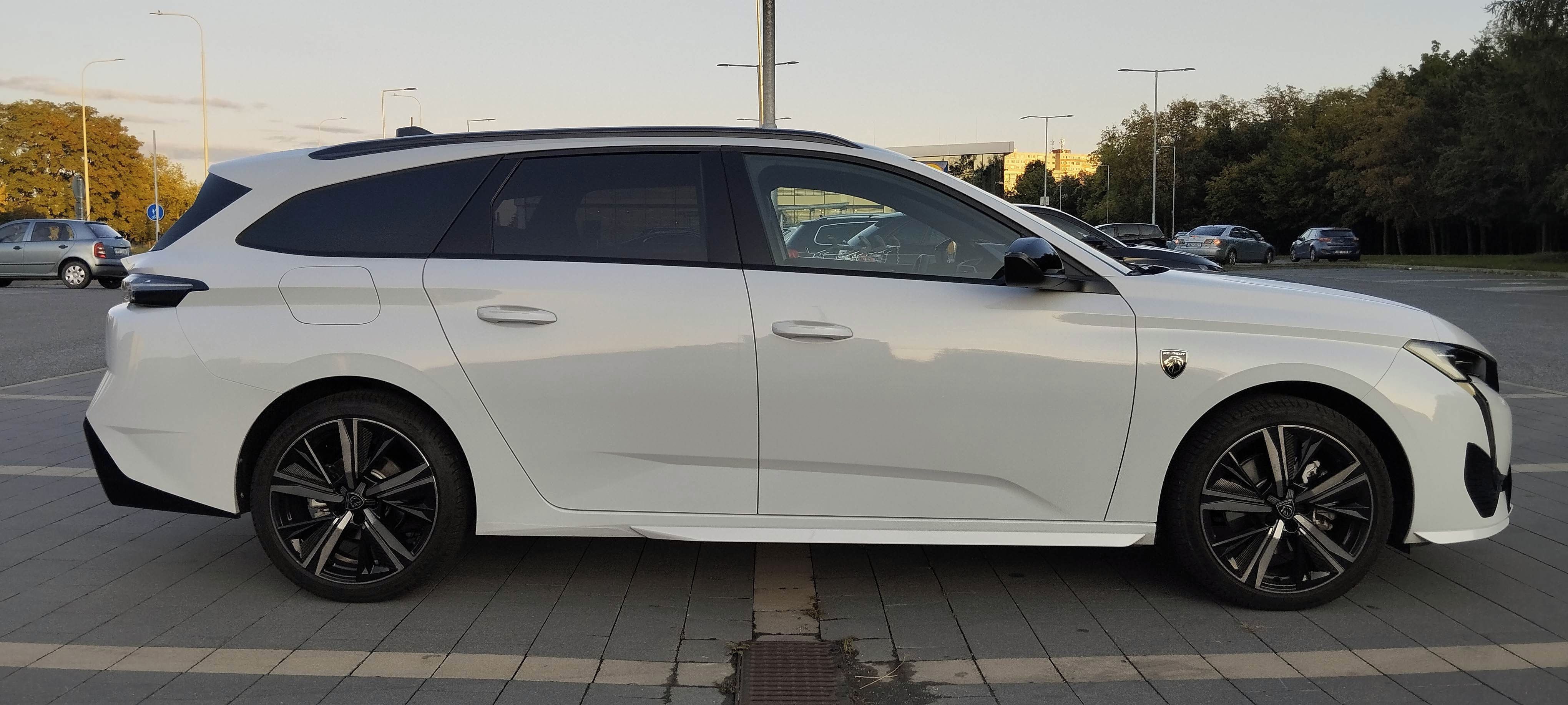 Peugeot 308, SW GT KOMBI 1,2 Automat,Focal - fotka 4