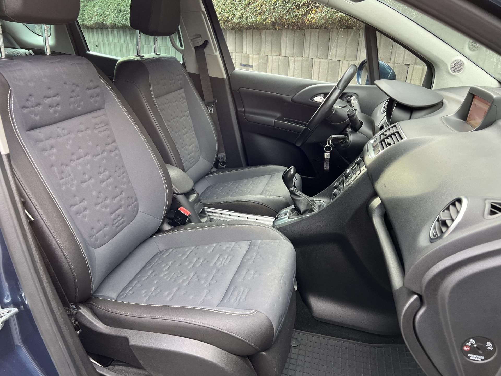 Opel Meriva, 1.6 CDTi 100 kW NOVÁ STK - fotka 6