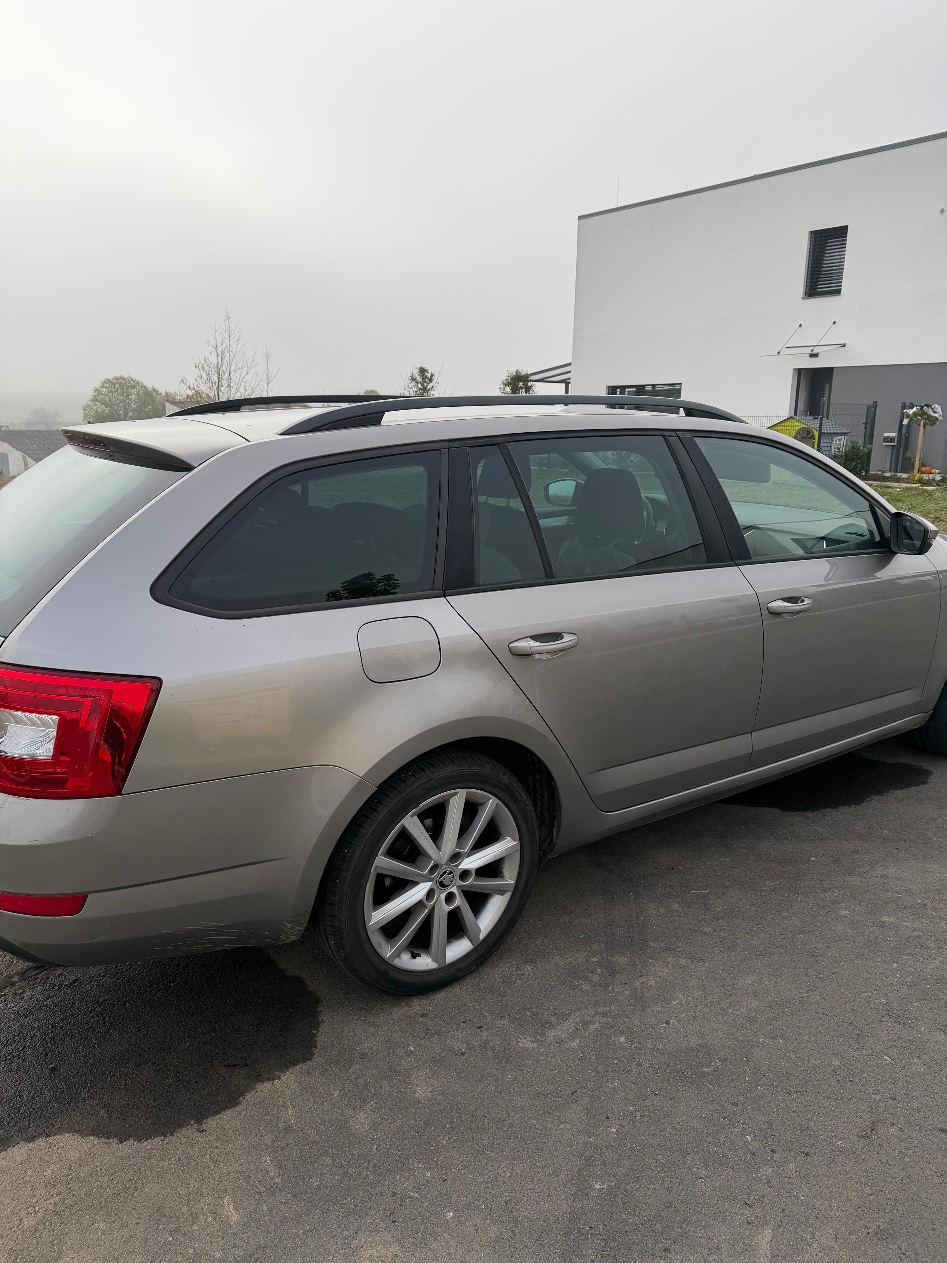 Škoda Octavia - fotka 5