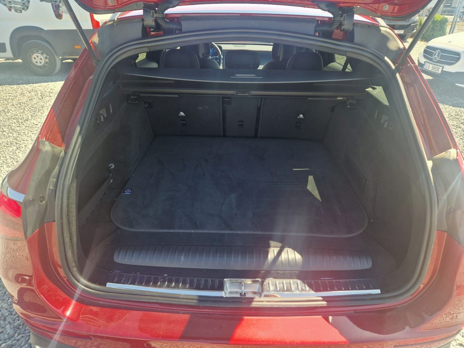 Mercedes-Benz Třídy E, Mercedes BENZ E300 de - fotka 3