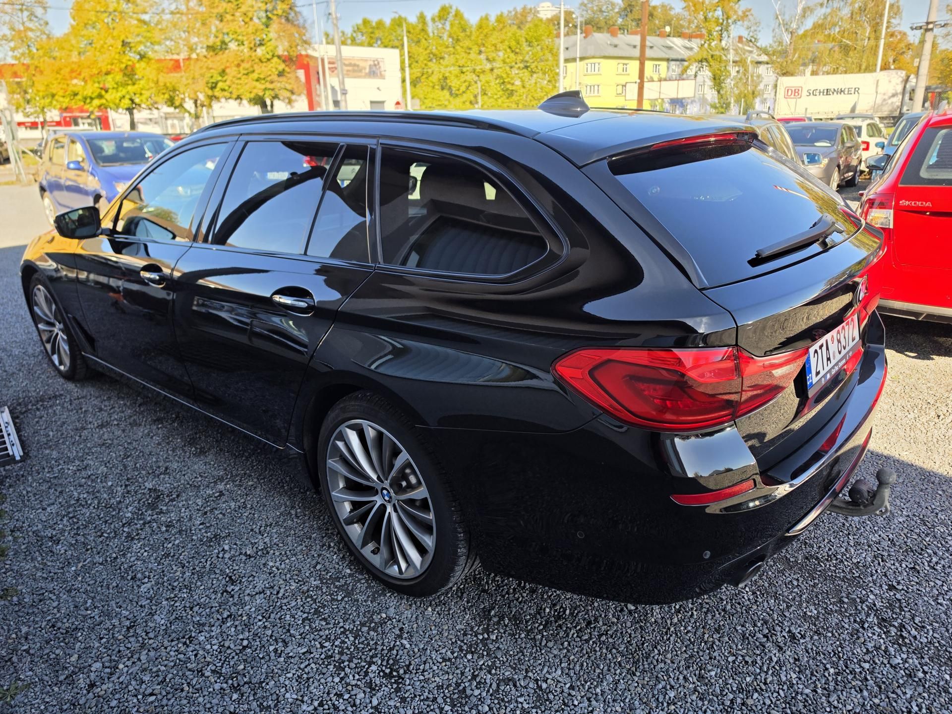 BMW Řada 5, 520D TZ Sport Line Harman - fotka 3