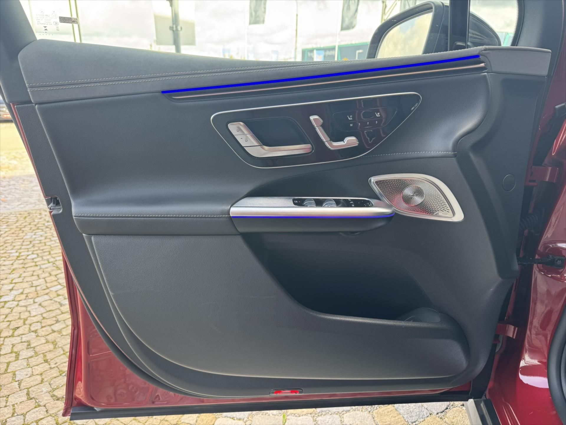 Mercedes-Benz EQE, EQE 500 4MATIC SUV - fotka 4