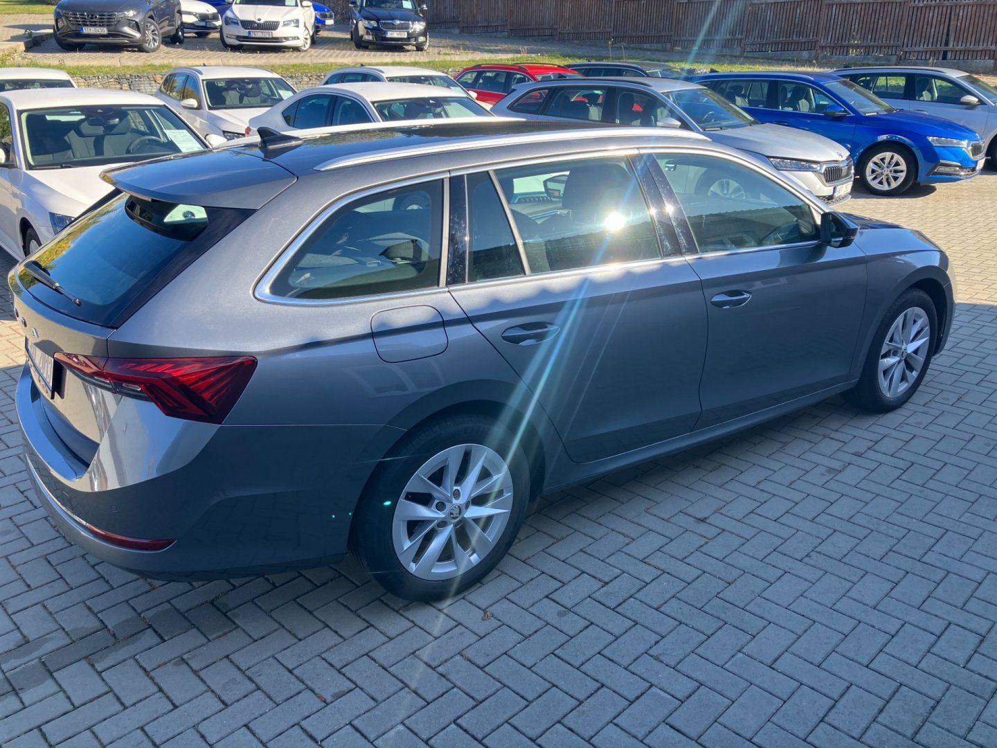 Škoda Octavia, 2.0TDI 110kW STYLE MATRIX - fotka 3