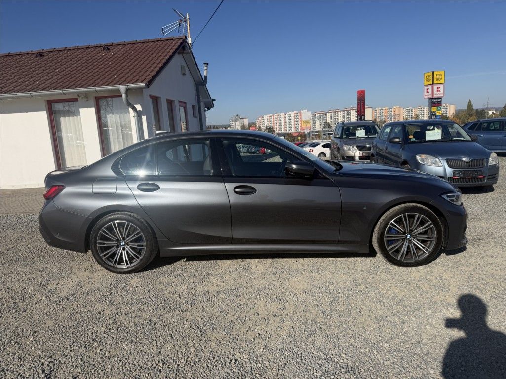 BMW Řada 3, 2,0 330i, M-sport,X-drive,CZ, - fotka 5