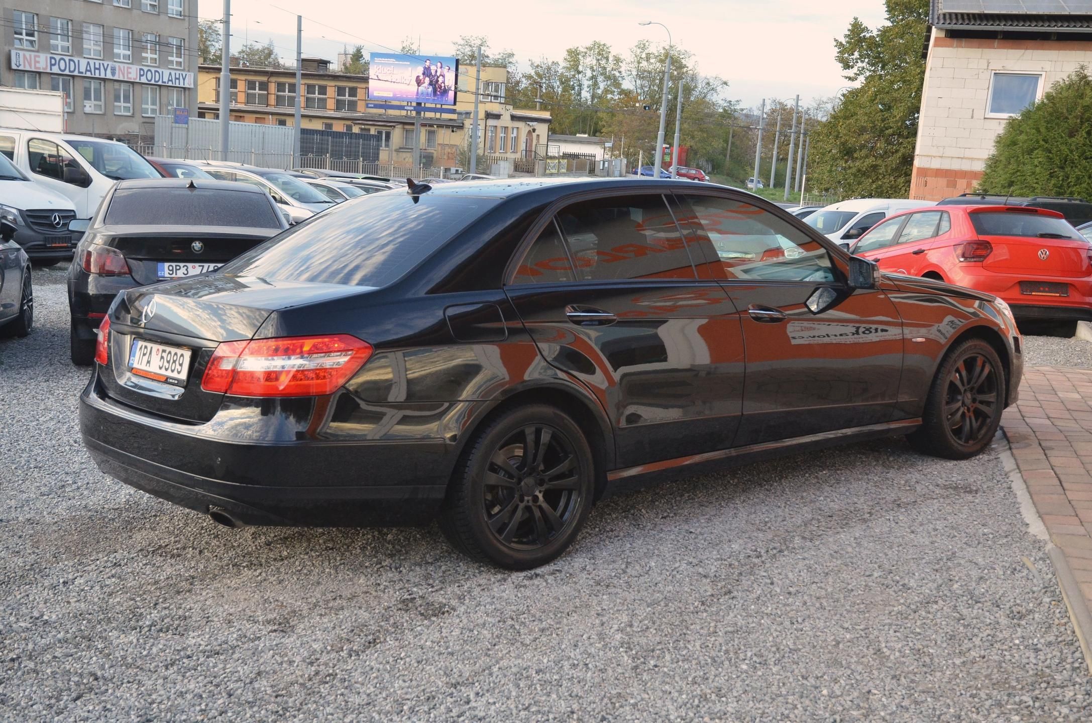 Mercedes-Benz Třídy E, E 350 CGi 215kW Avantgarde - fotka 6