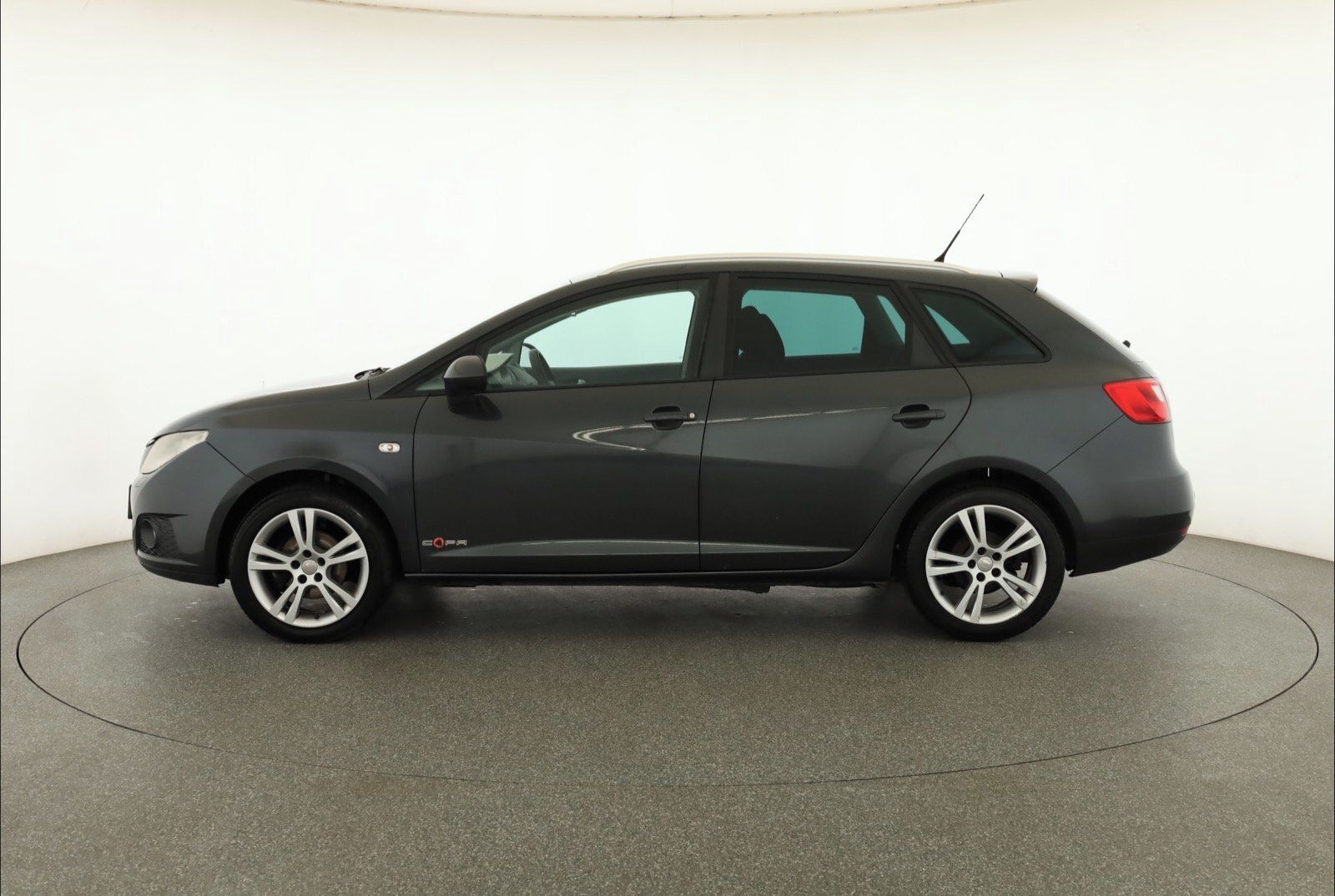 Seat Ibiza, 1.4 16V, Tažné - fotka 3