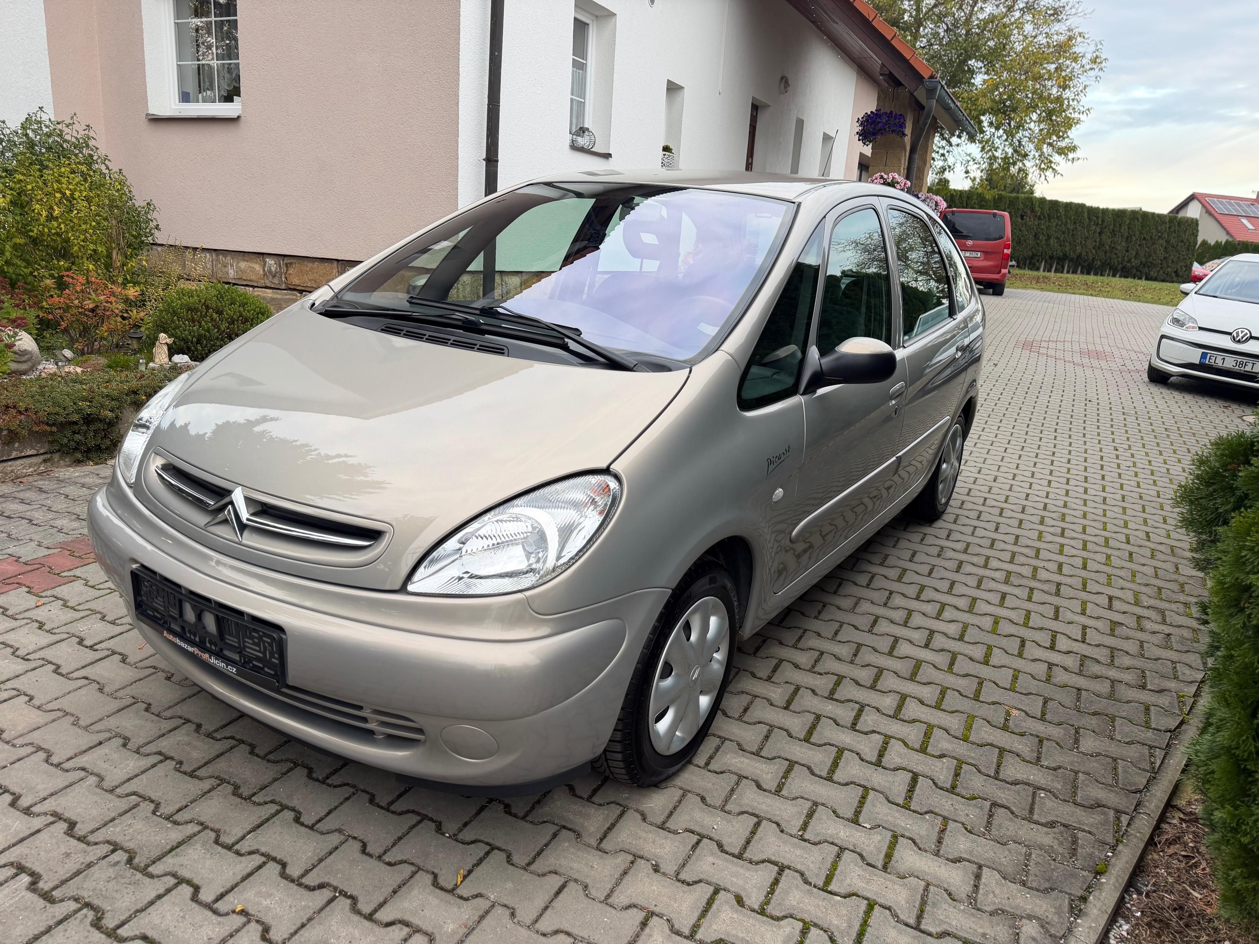Citroën Xsara Picasso, 1,8i Tops Stav 1 Maj. nová STK