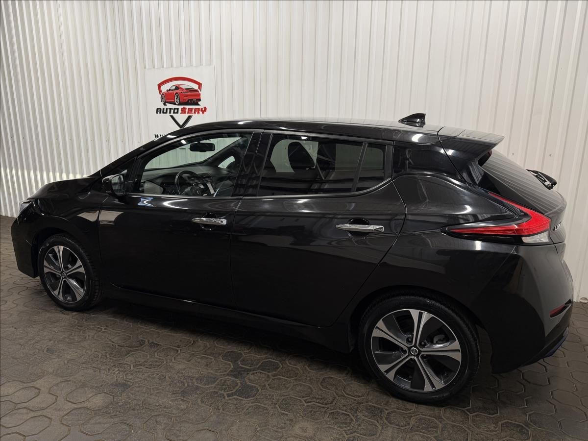 Nissan LEAF, N-CONNECTA 160kW 62kWh - fotka 5