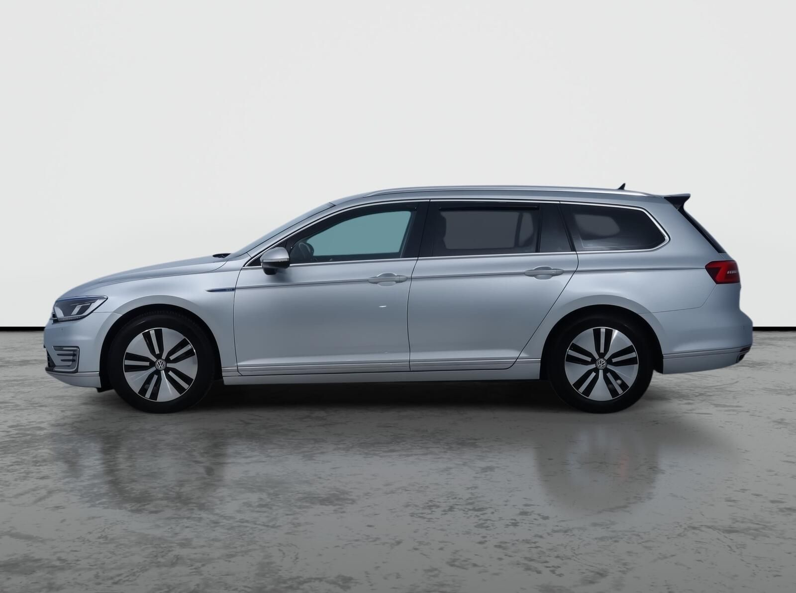 Volkswagen Passat, 1.4 GTE, Automat, Serv.kniha - fotka 3