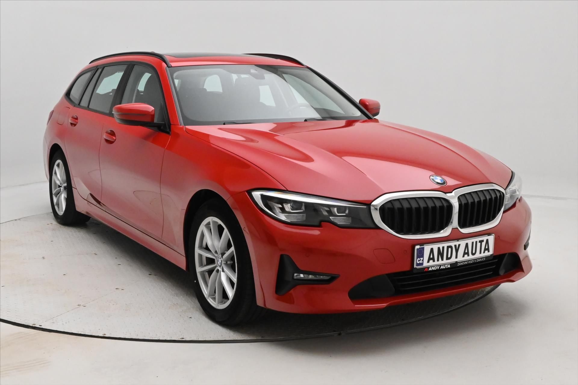 BMW Řada 3, 2,0 320d 140 kW Steptronic Zár - fotka 3