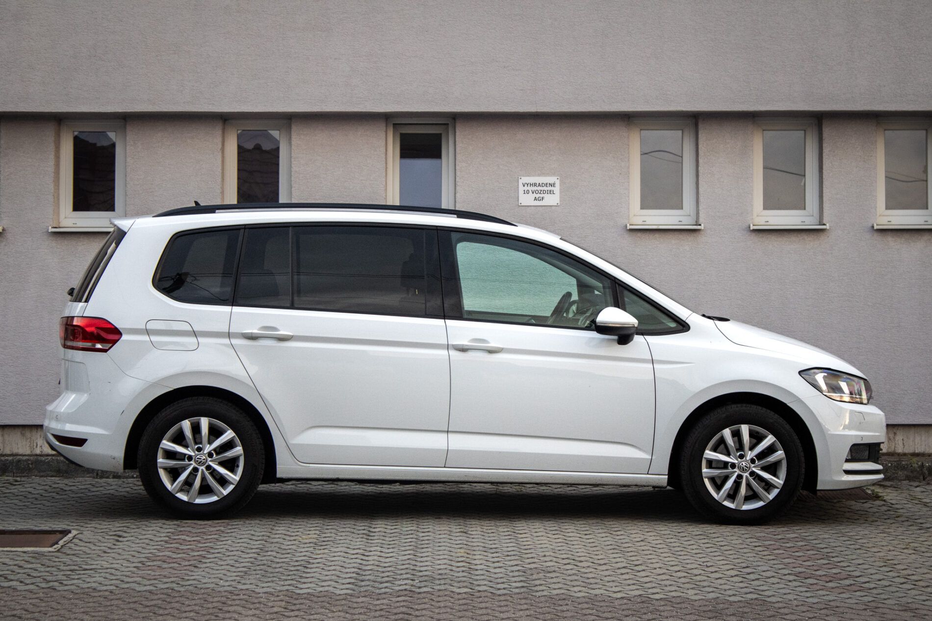 Volkswagen Touran - fotka 4