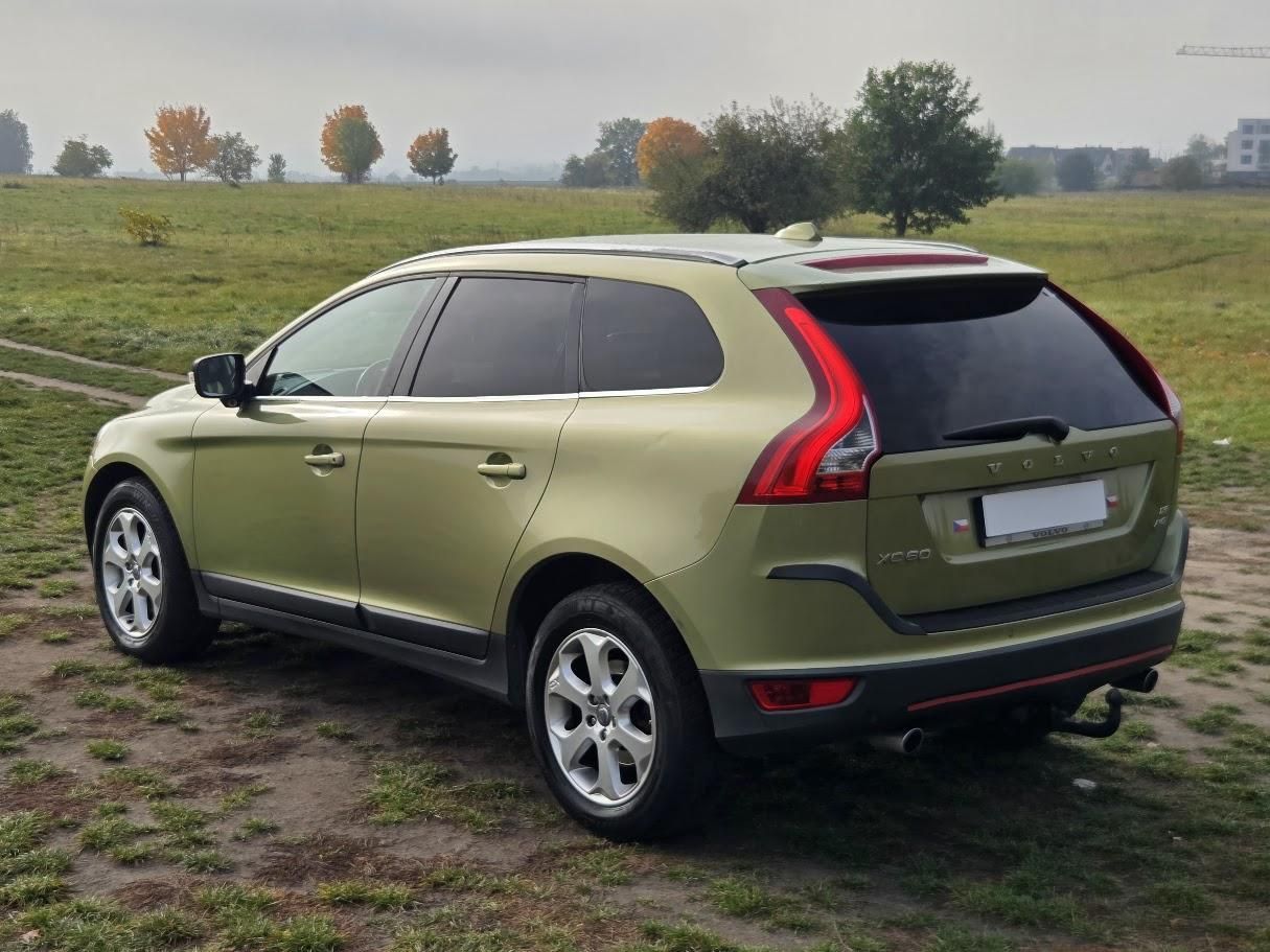Volvo XC60, 2,4 D5-151KW-AWD- AUTOMAT - fotka 5