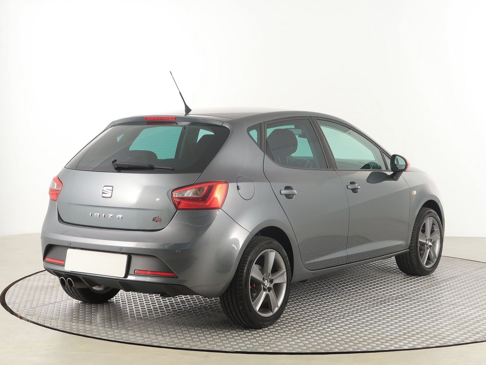 Seat Ibiza, 1.2 TSI - fotka 5