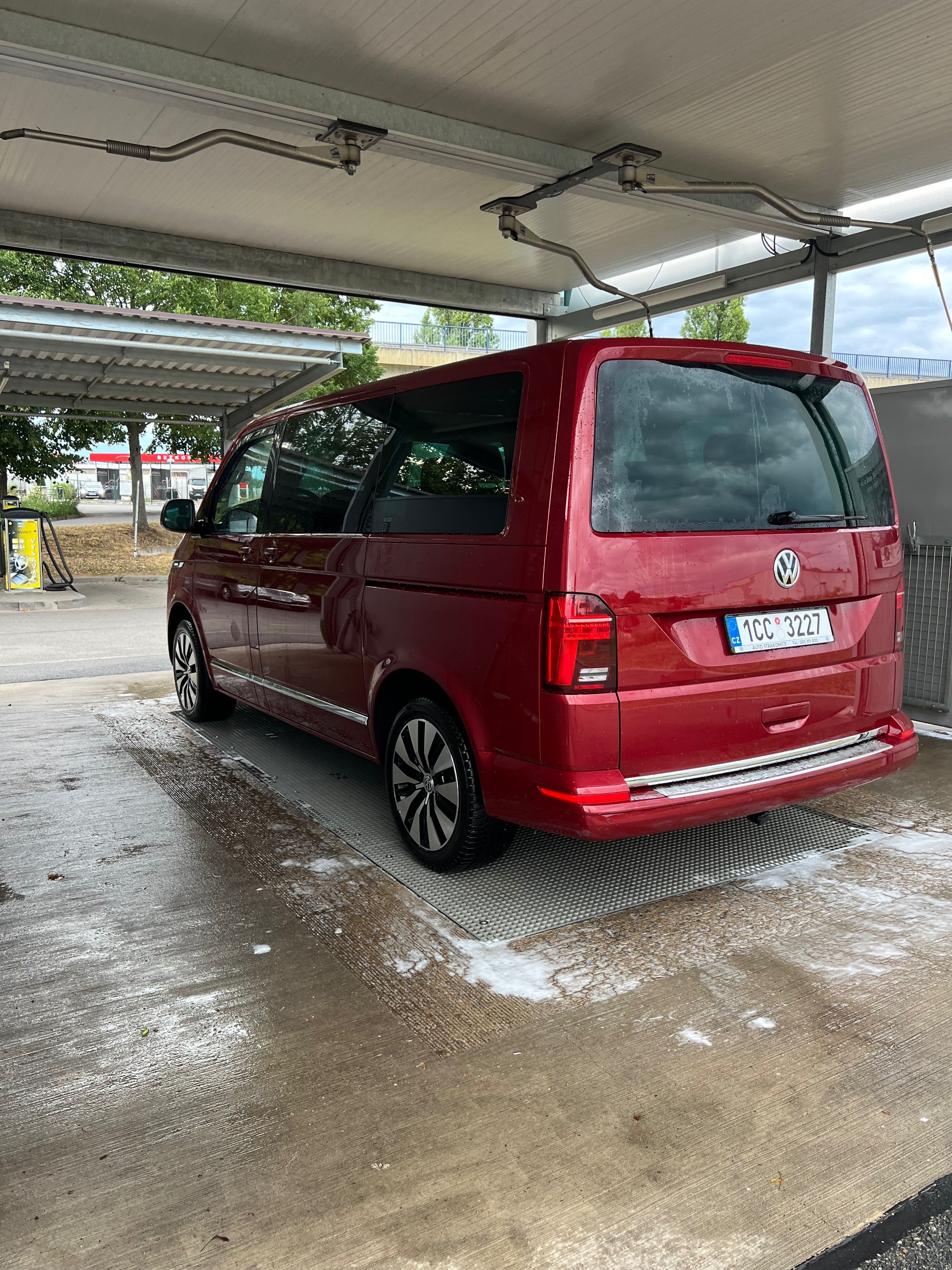 Volkswagen Multivan, 2.0 TDi 110kW DSG Highline - fotka 2