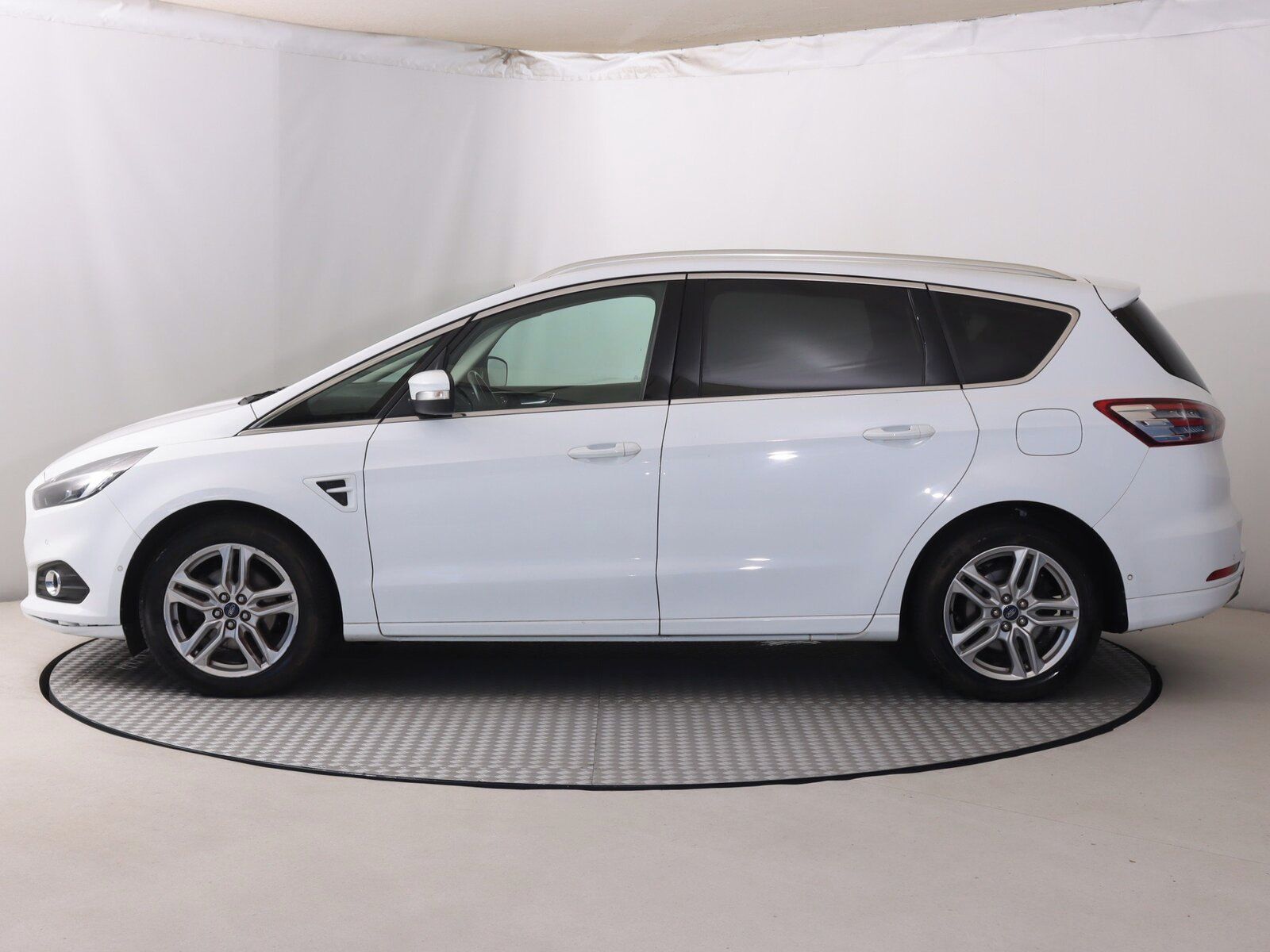 Ford S-MAX, 1.5 EcoBoost, 7 míst - fotka 3