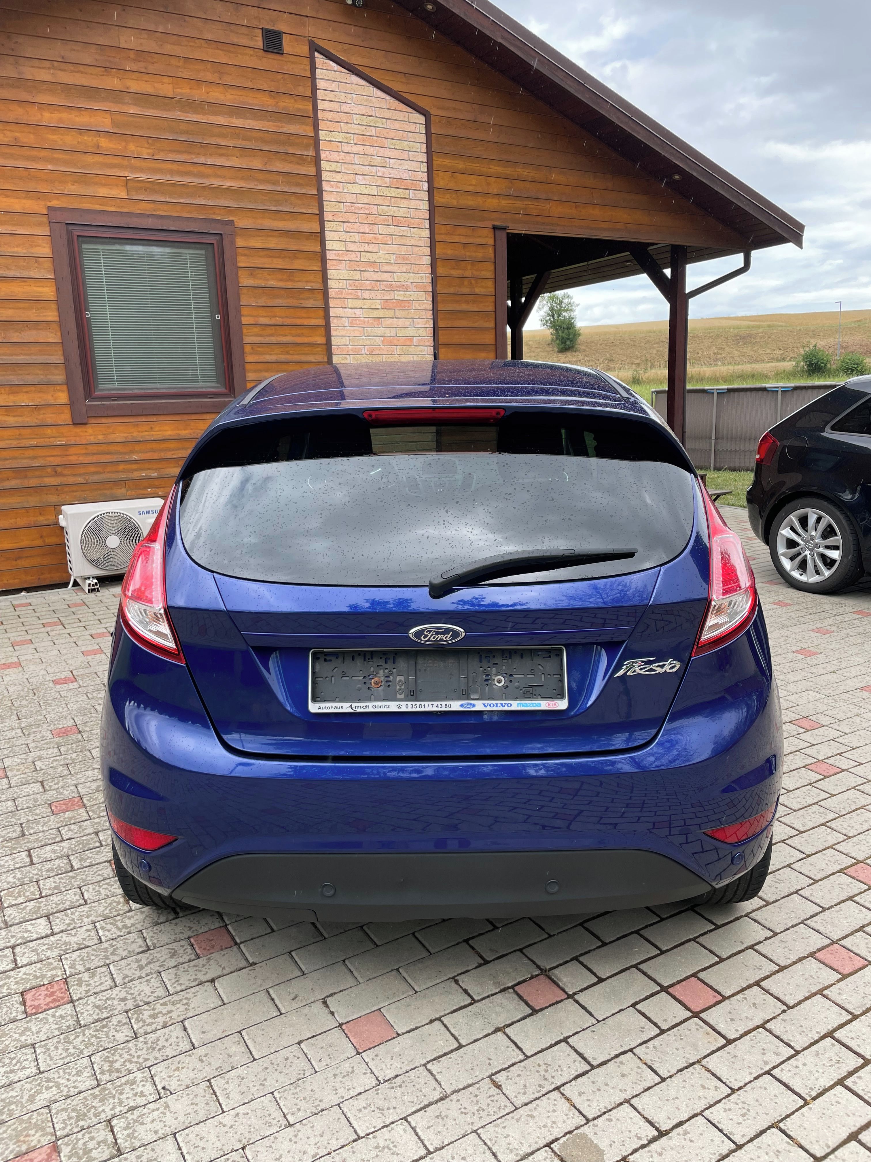Ford Fiesta, Celebration / Pouze 40tis. km - fotka 4