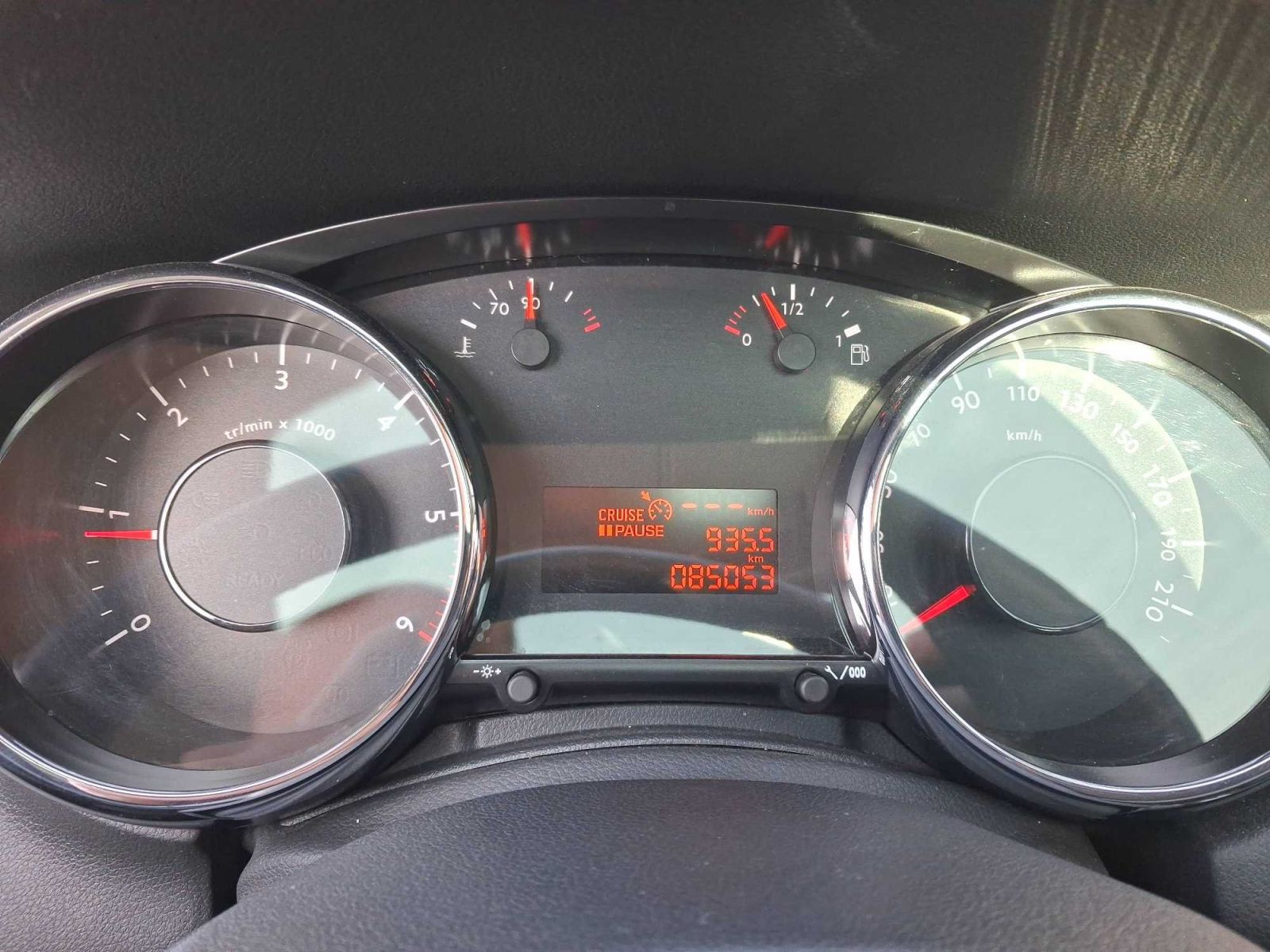 Peugeot 5008, 2.0 BlueHDi, ČR,1.maj, Navi - fotka 3