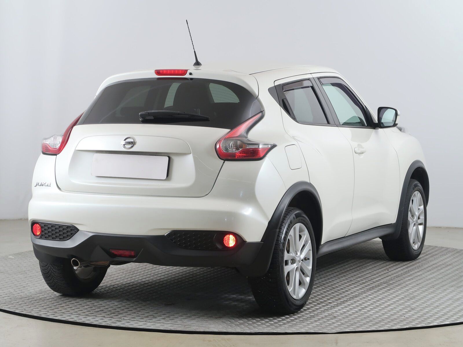 Nissan Juke, 1.6 i, Automat, Serv.kniha - fotka 5