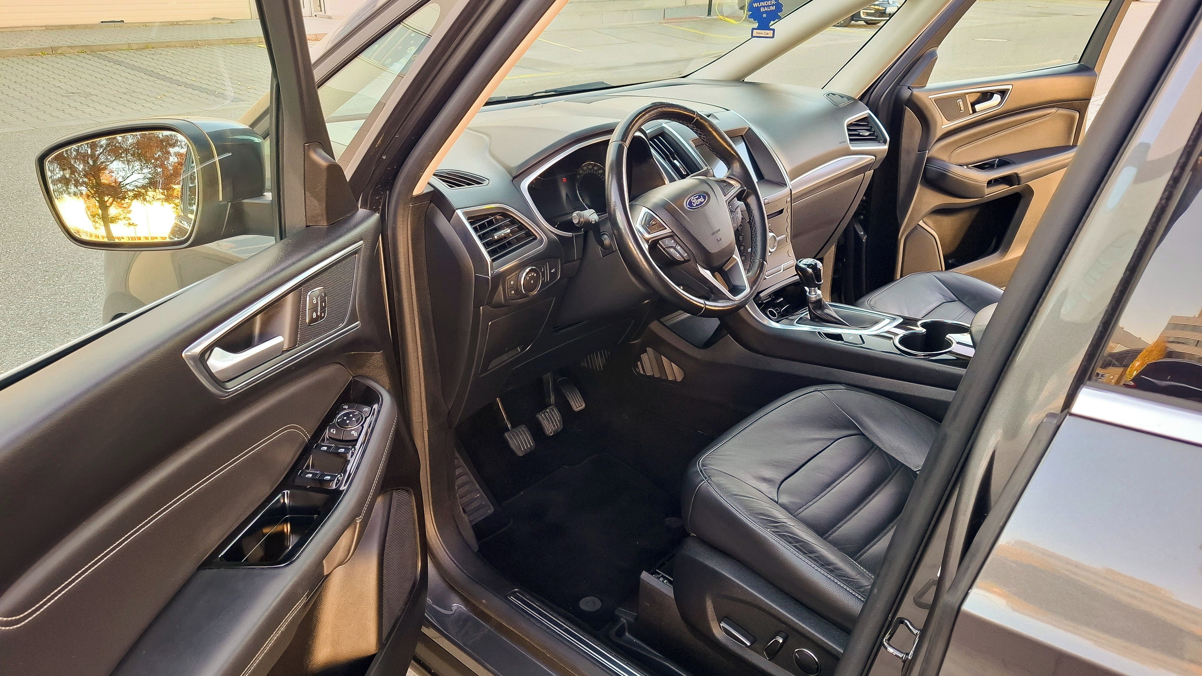 Ford Galaxy, Titanium s úžasnou výbavou - fotka 4