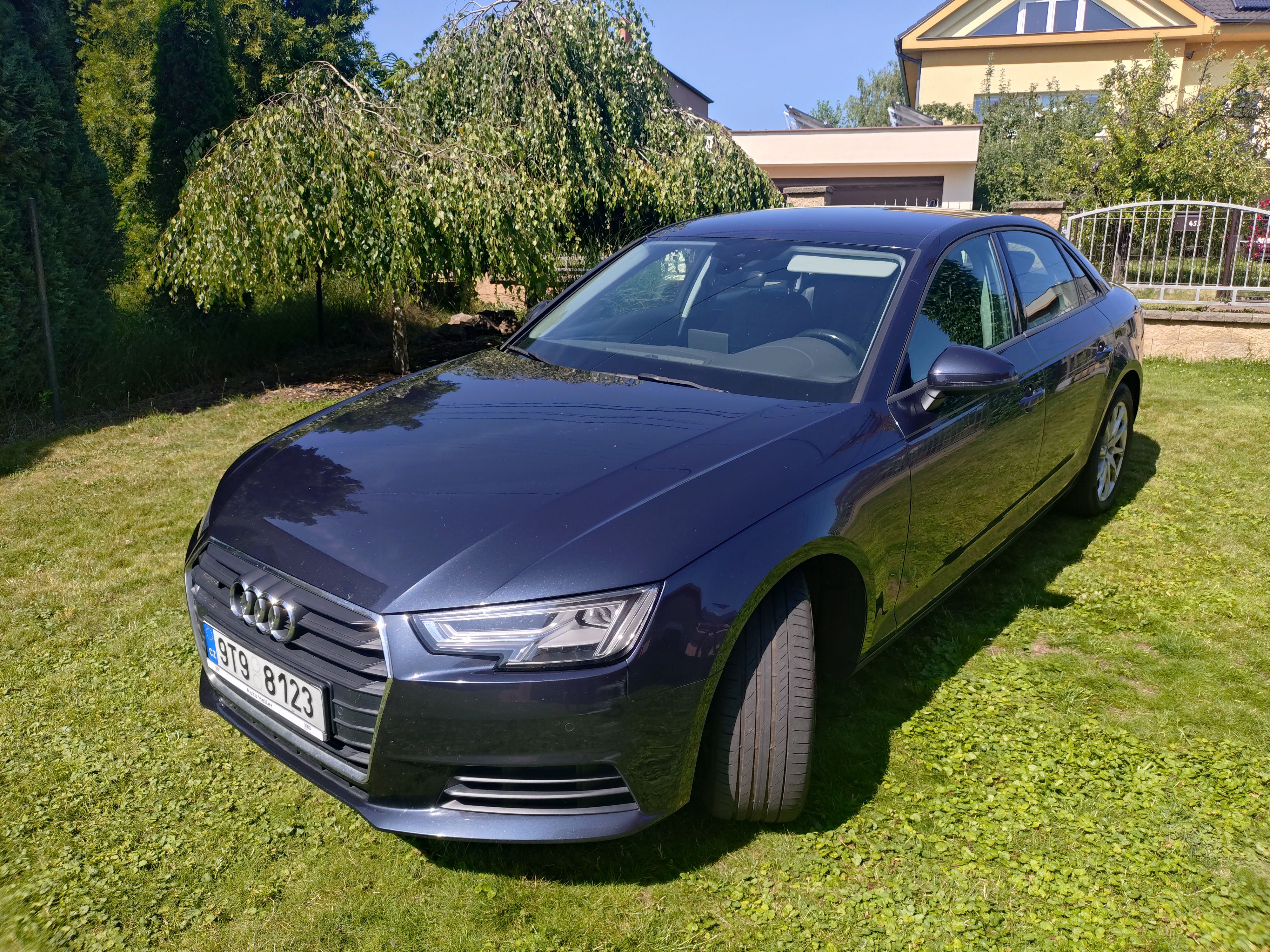 Audi A4, Audi A4 Quatro 2.0 limuzína