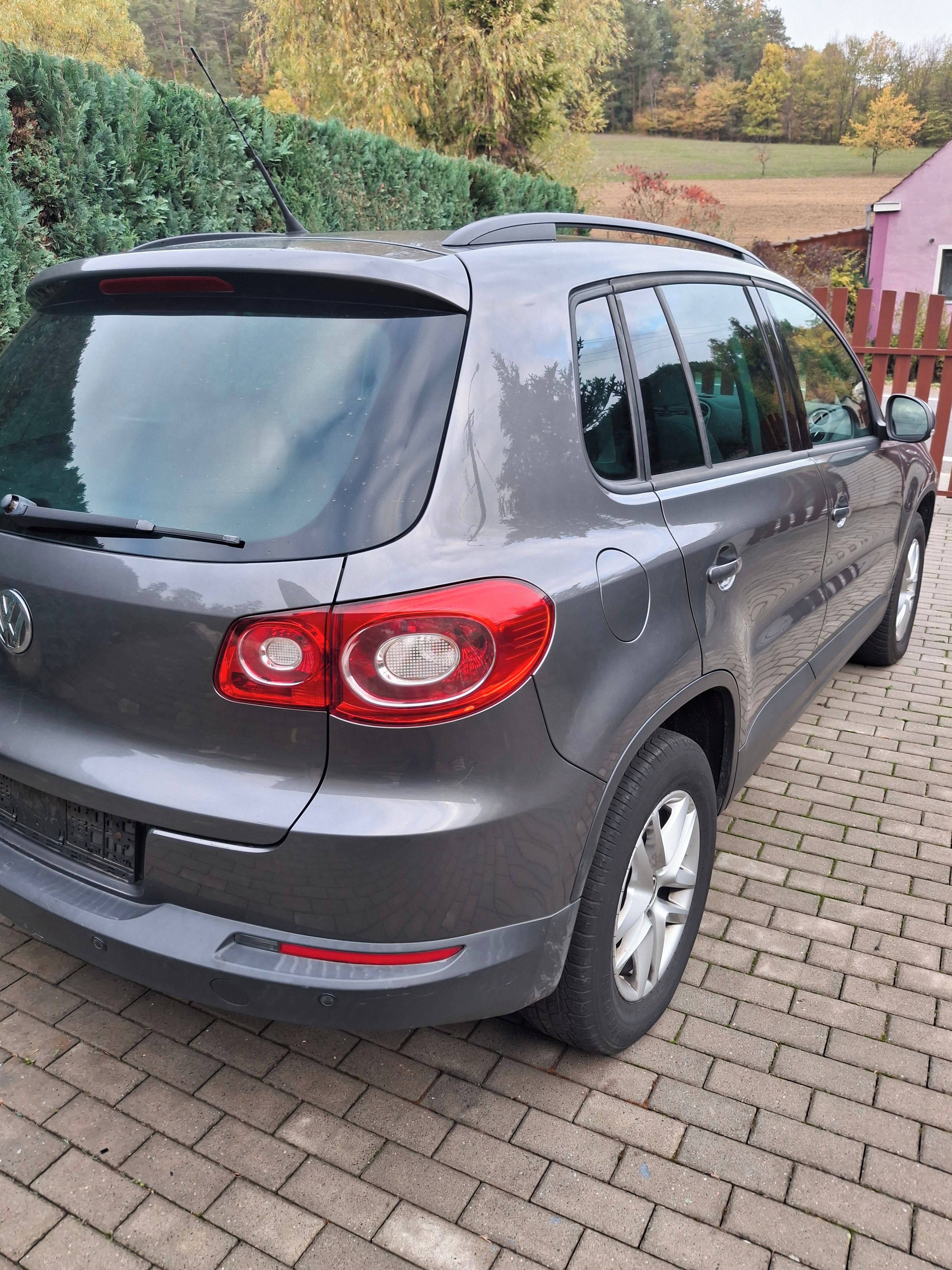 Volkswagen Tiguan, 1,4 TSi originál tažné - fotka 3