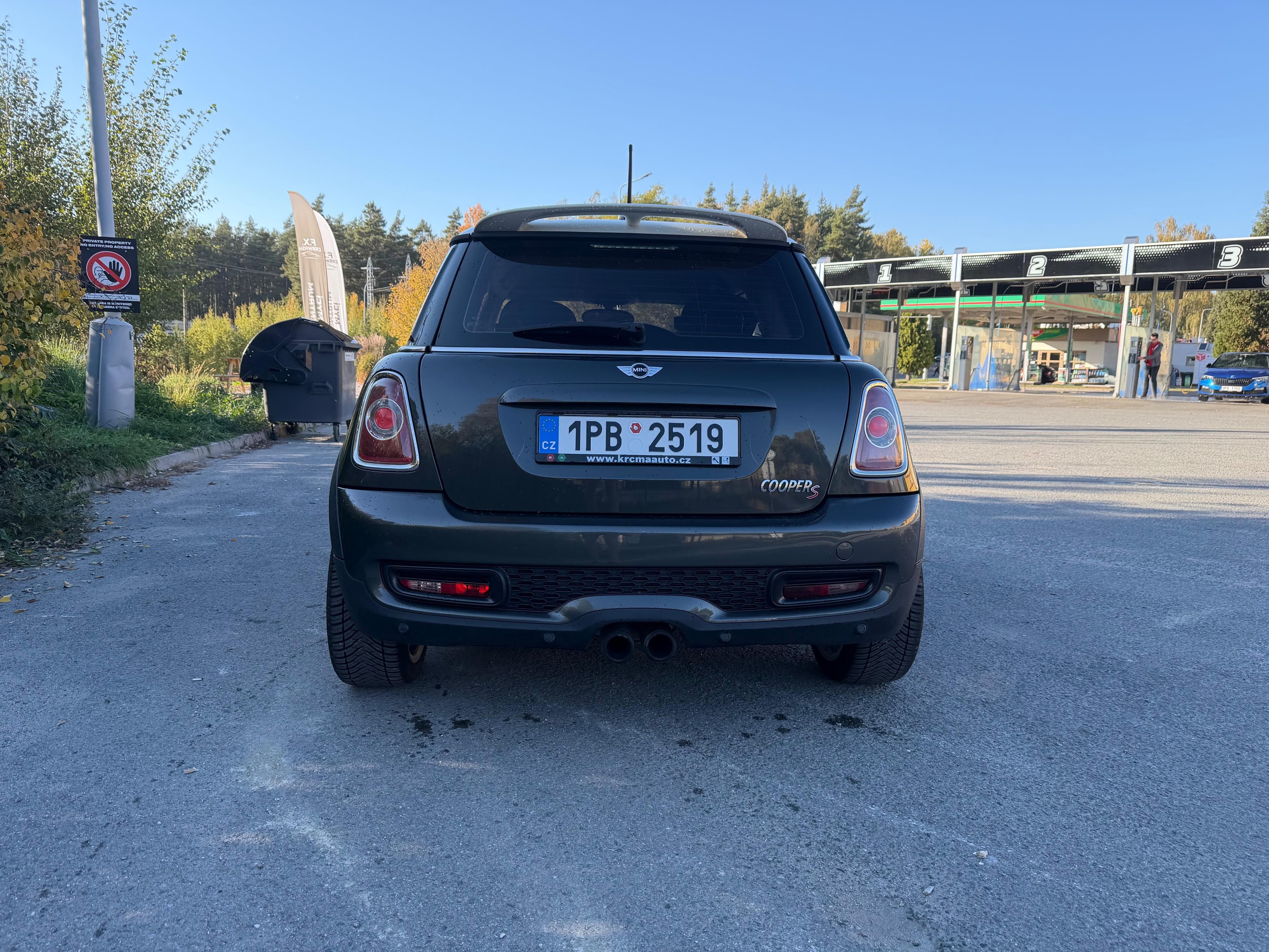Mini Cooper S, MINI Cooper S automat - fotka 5