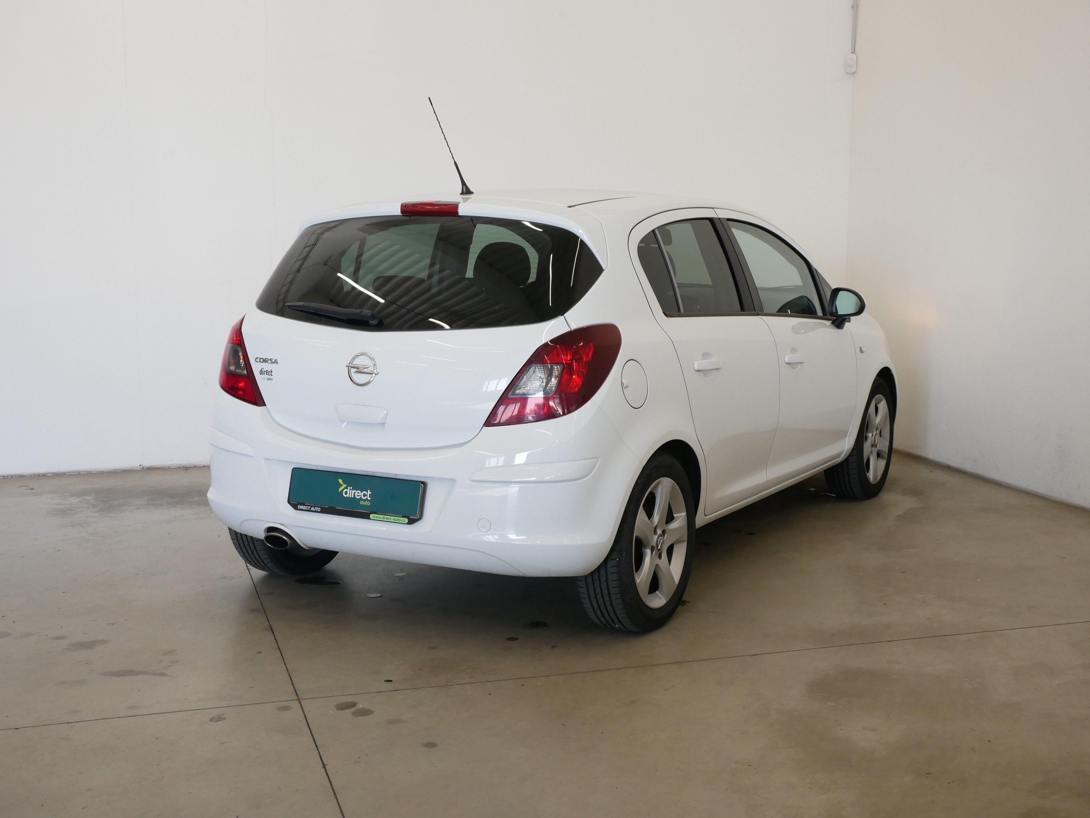 Opel Corsa, 1.2i 63 kW - fotka 2
