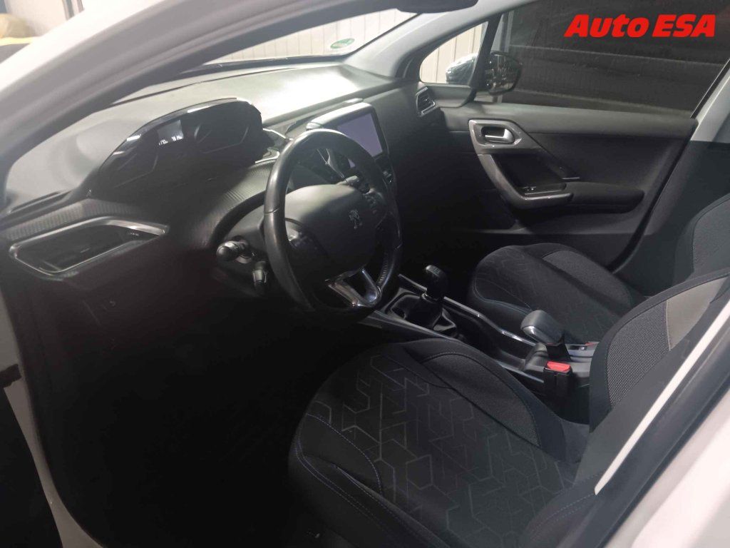 Peugeot 2008, 1.2PT - fotka 3
