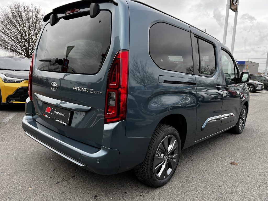 Toyota Proace City Verso, 1.5L 130k Family ODBĚR 1/2027 - fotka 4