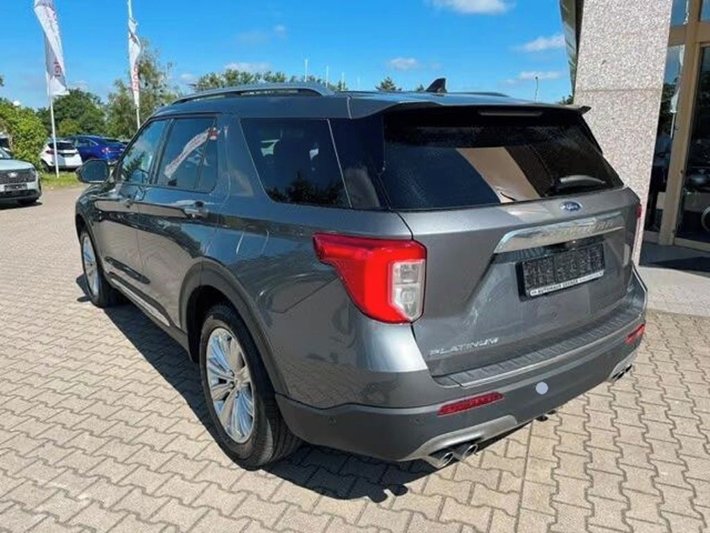 Ford Explorer, Plug-in-Hybrid 4x4 Platinum - fotka 2