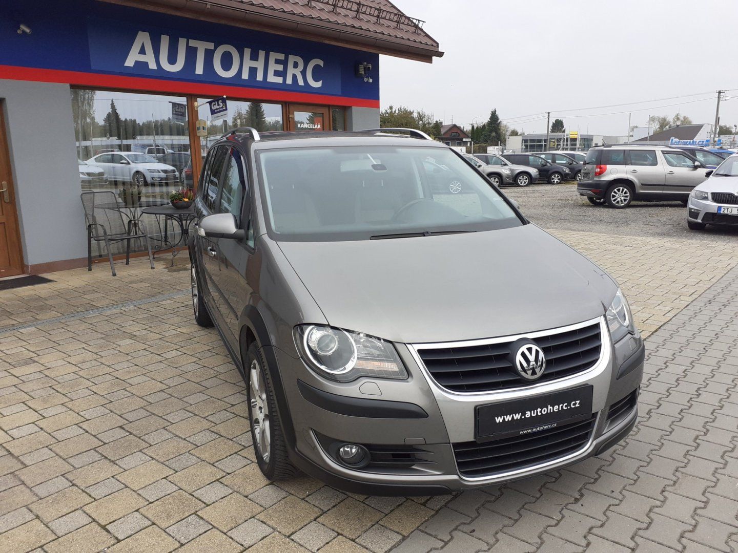 Volkswagen Touran, Cross 2.0 TDi - fotka 2